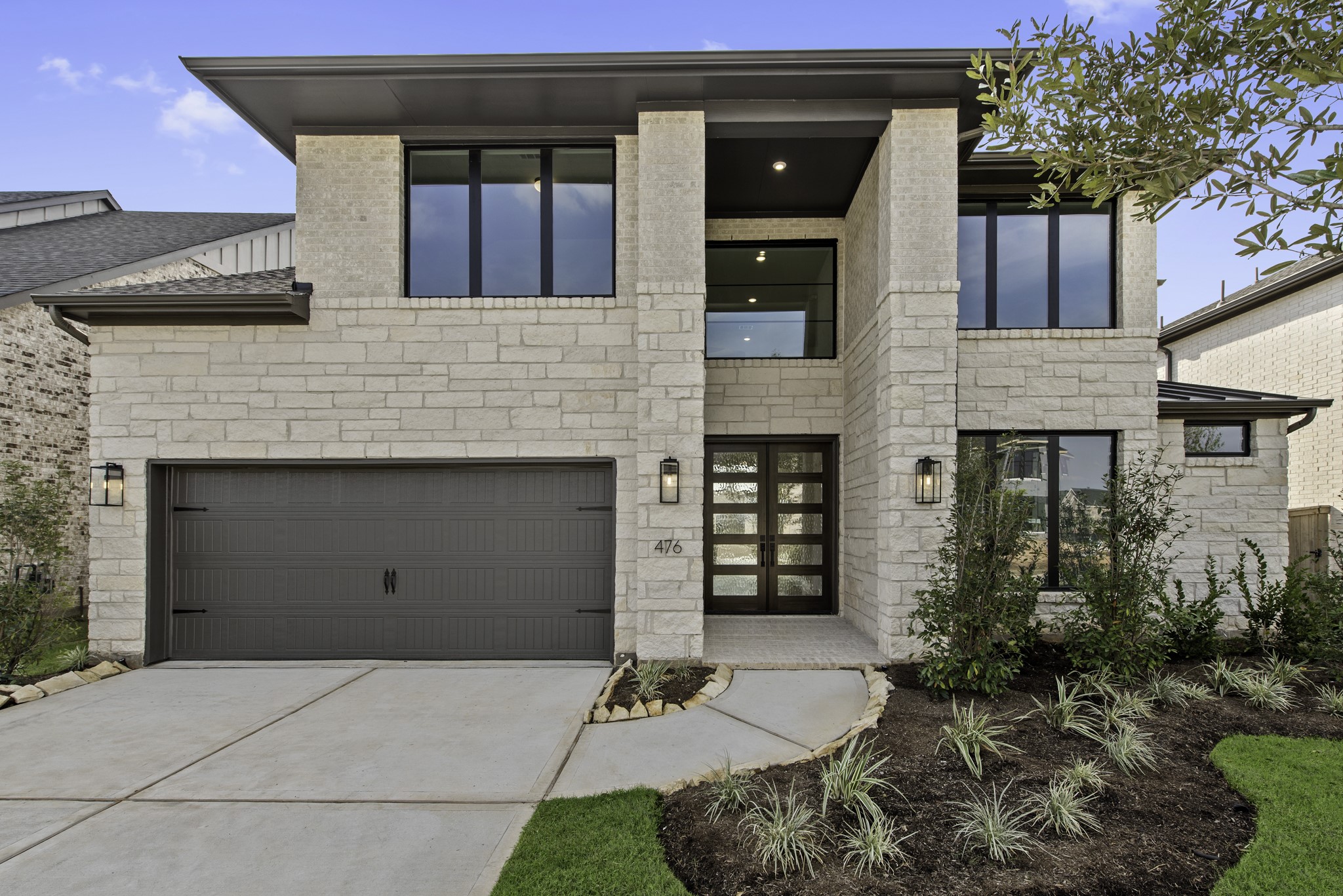 476 Sprigtail Drive Property Photo 1