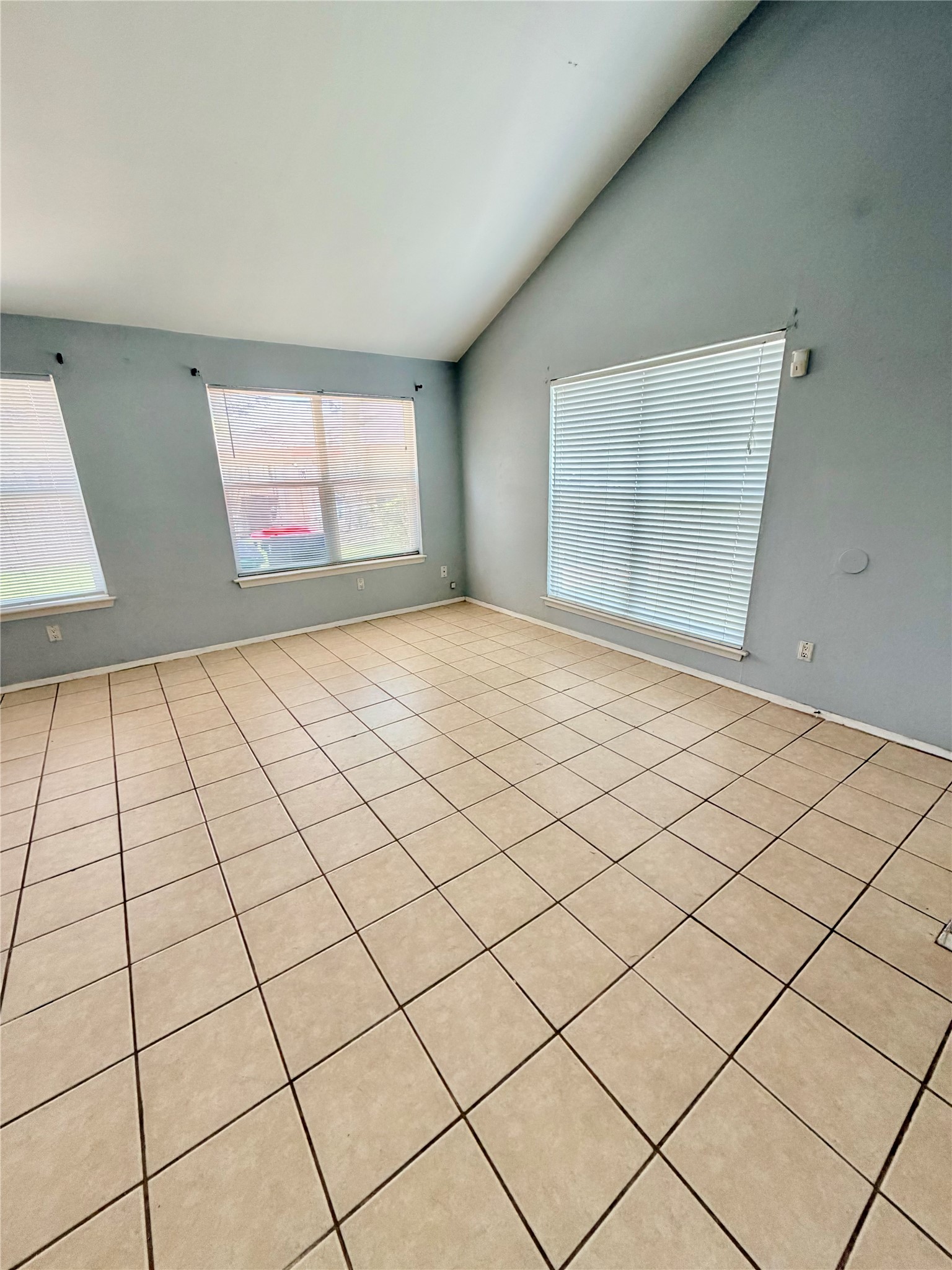 7402 Alegria Drive Property Photo 5