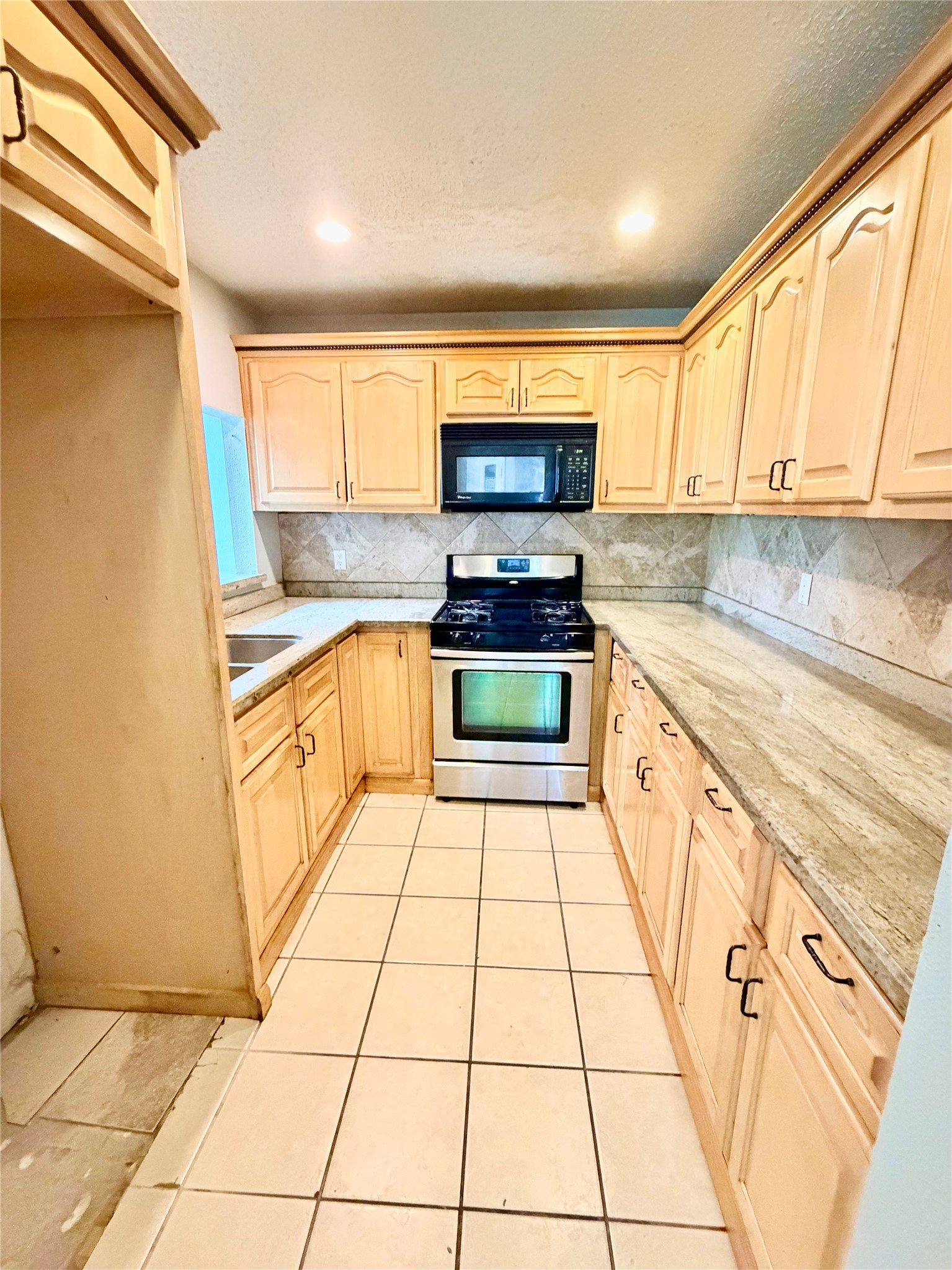 7402 Alegria Drive Property Photo 15