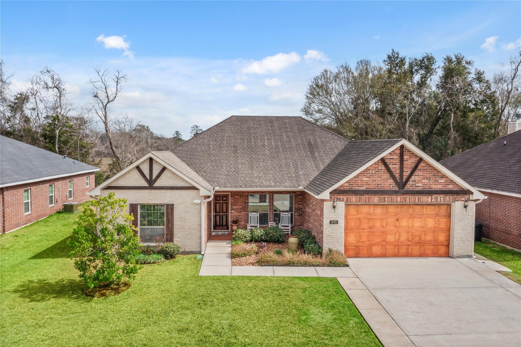 1995 Brentwood Drive, Alvin Tx 77511 Property Photo 1