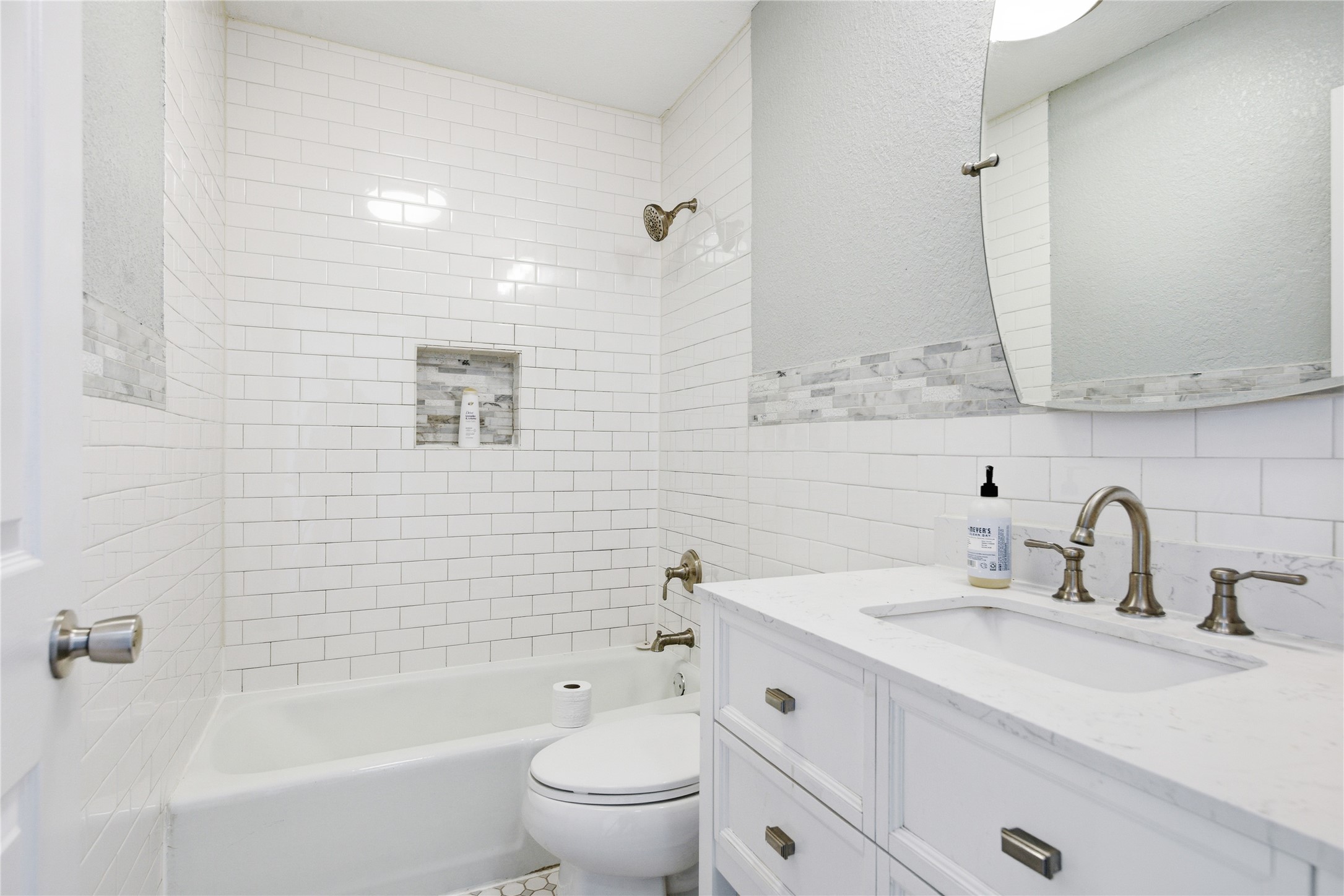 1704 Cherry Orchard Drive Property Photo 4
