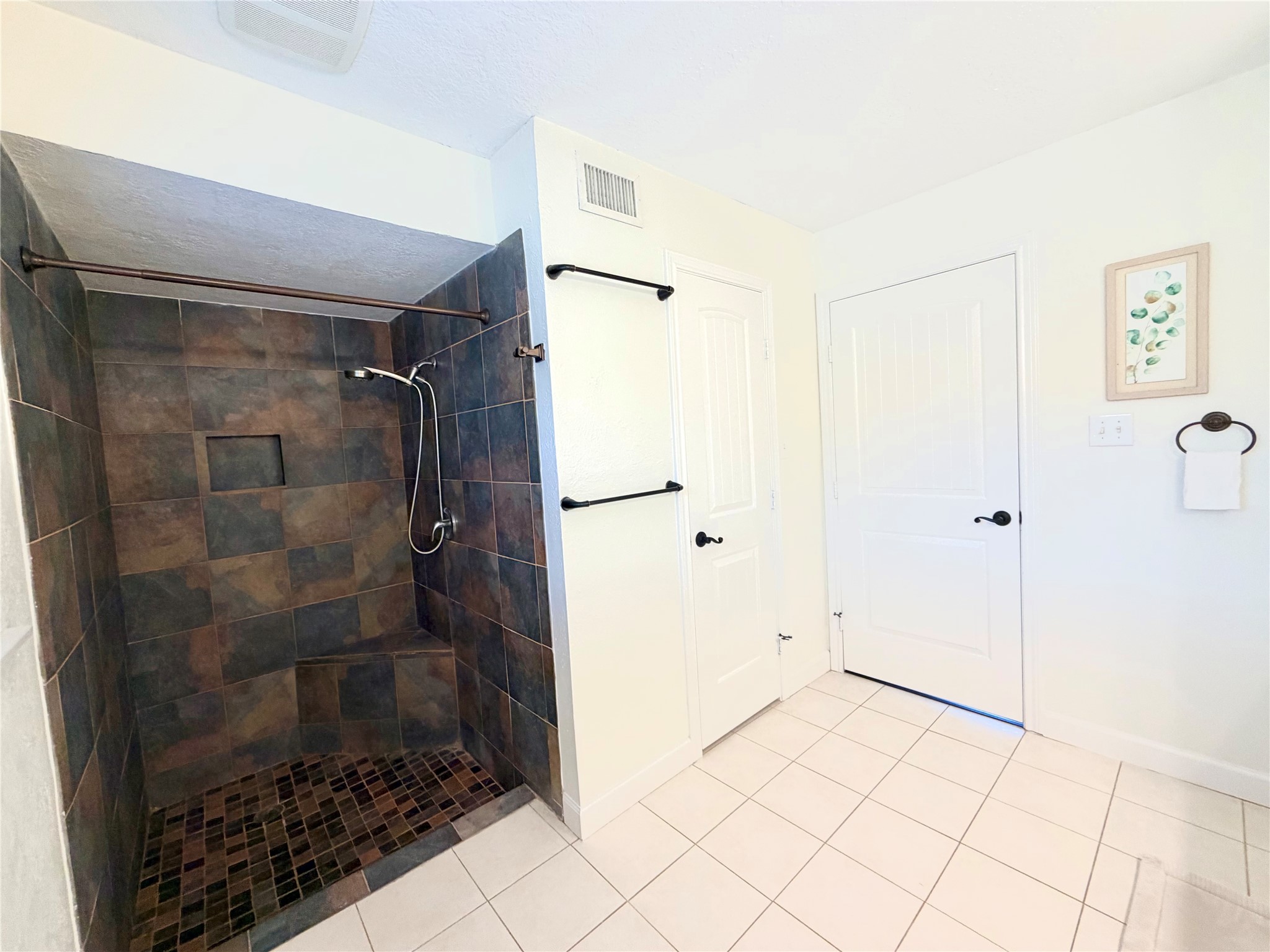 7215 Creek Crest Drive Property Photo 24