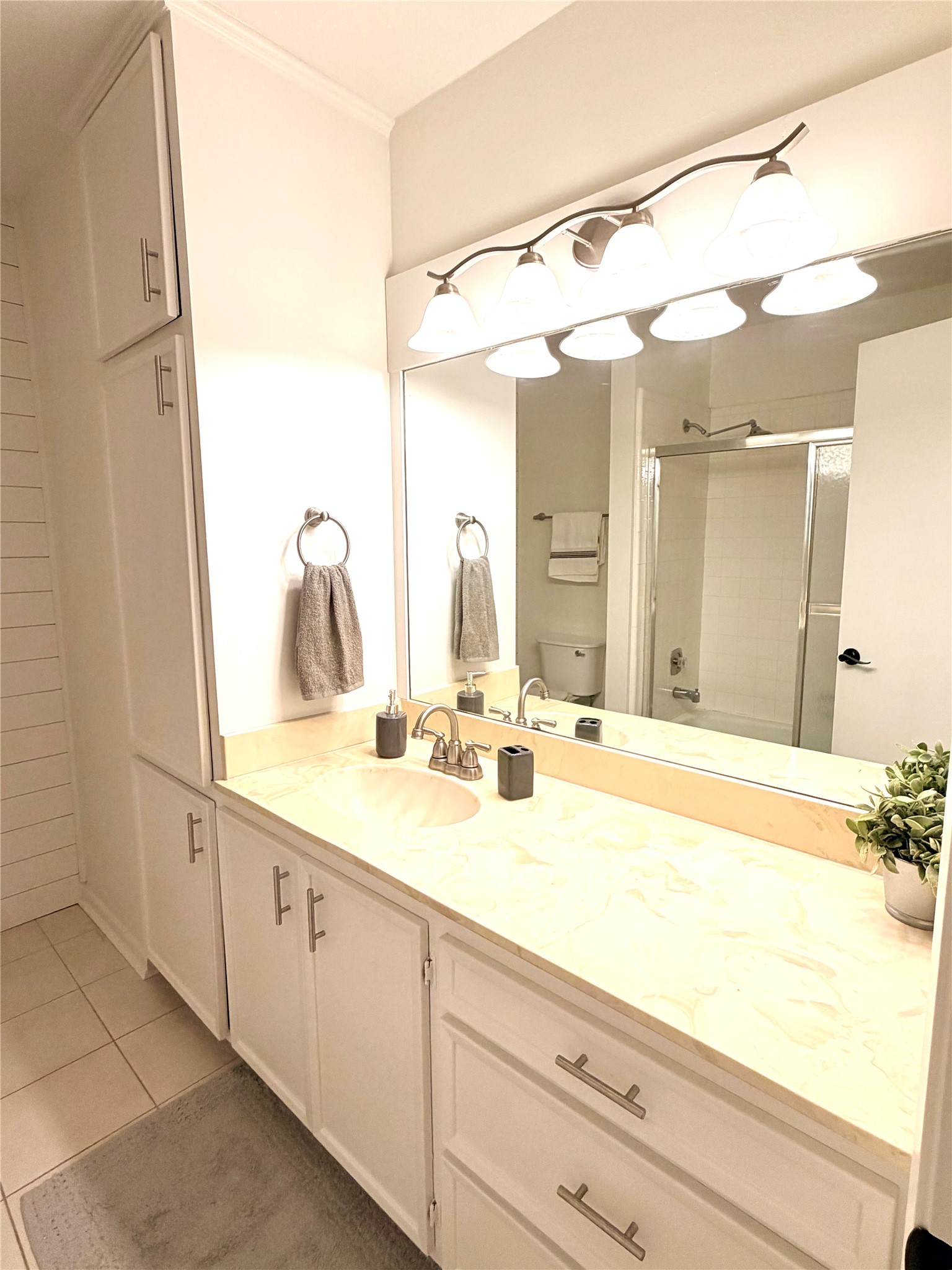 7215 Creek Crest Drive Property Photo 27