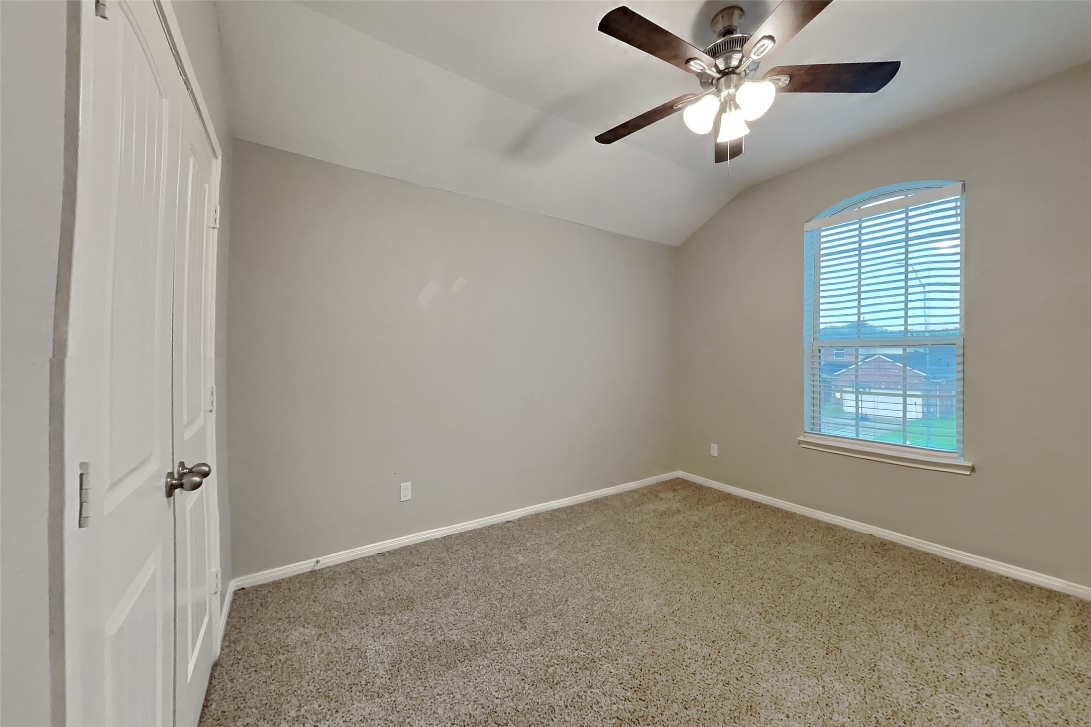 22575 Valley Canyon Lane Property Photo 12