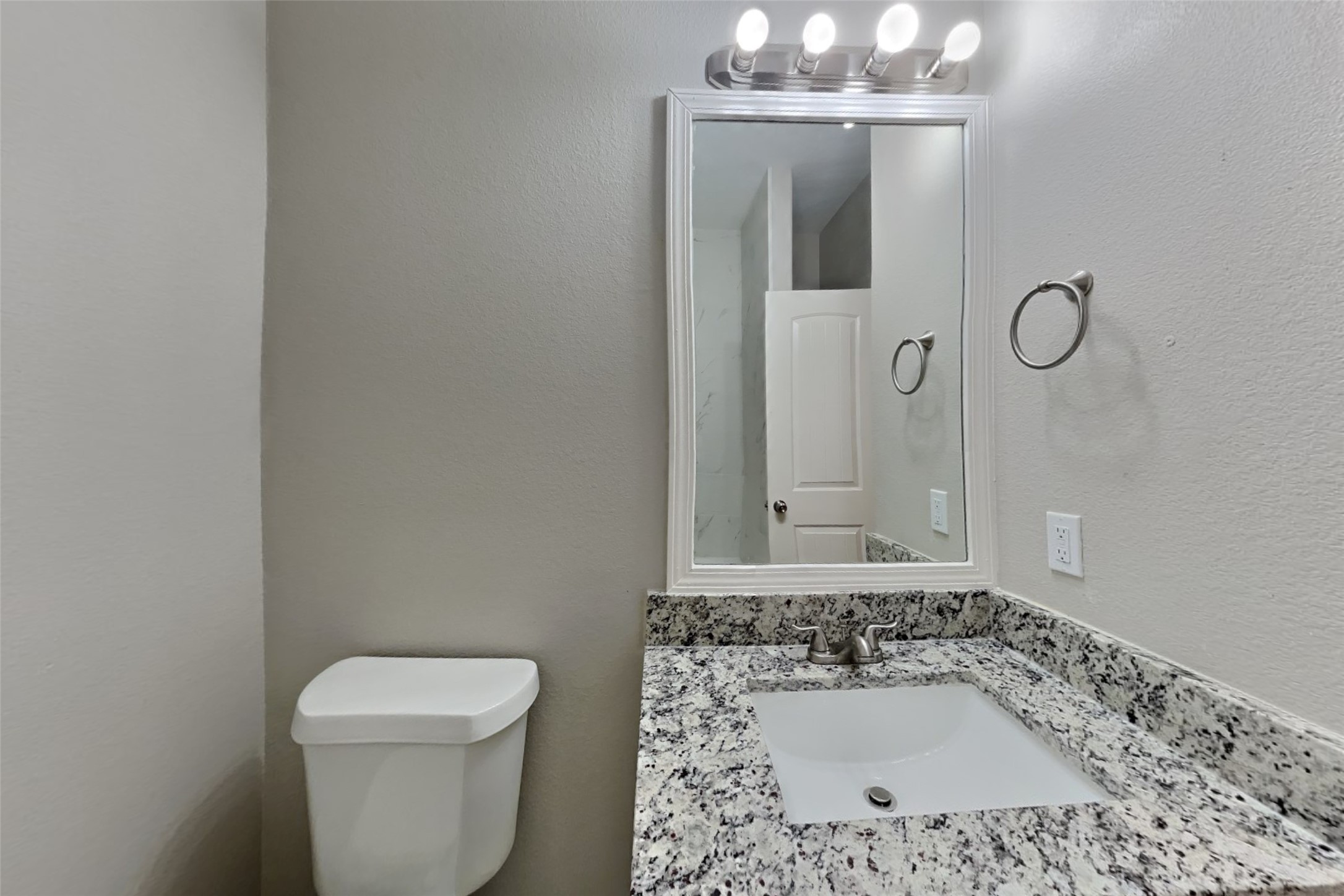 22575 Valley Canyon Lane Property Photo 14