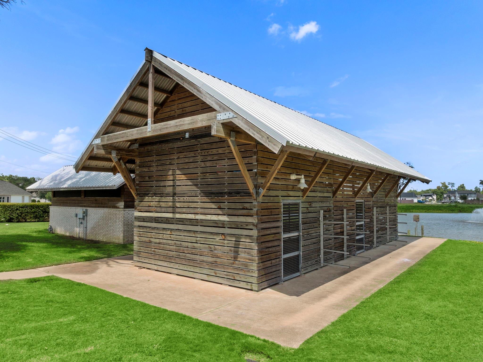 126 Water Grass Trail, Clute Tx 77531 Property Photo 34