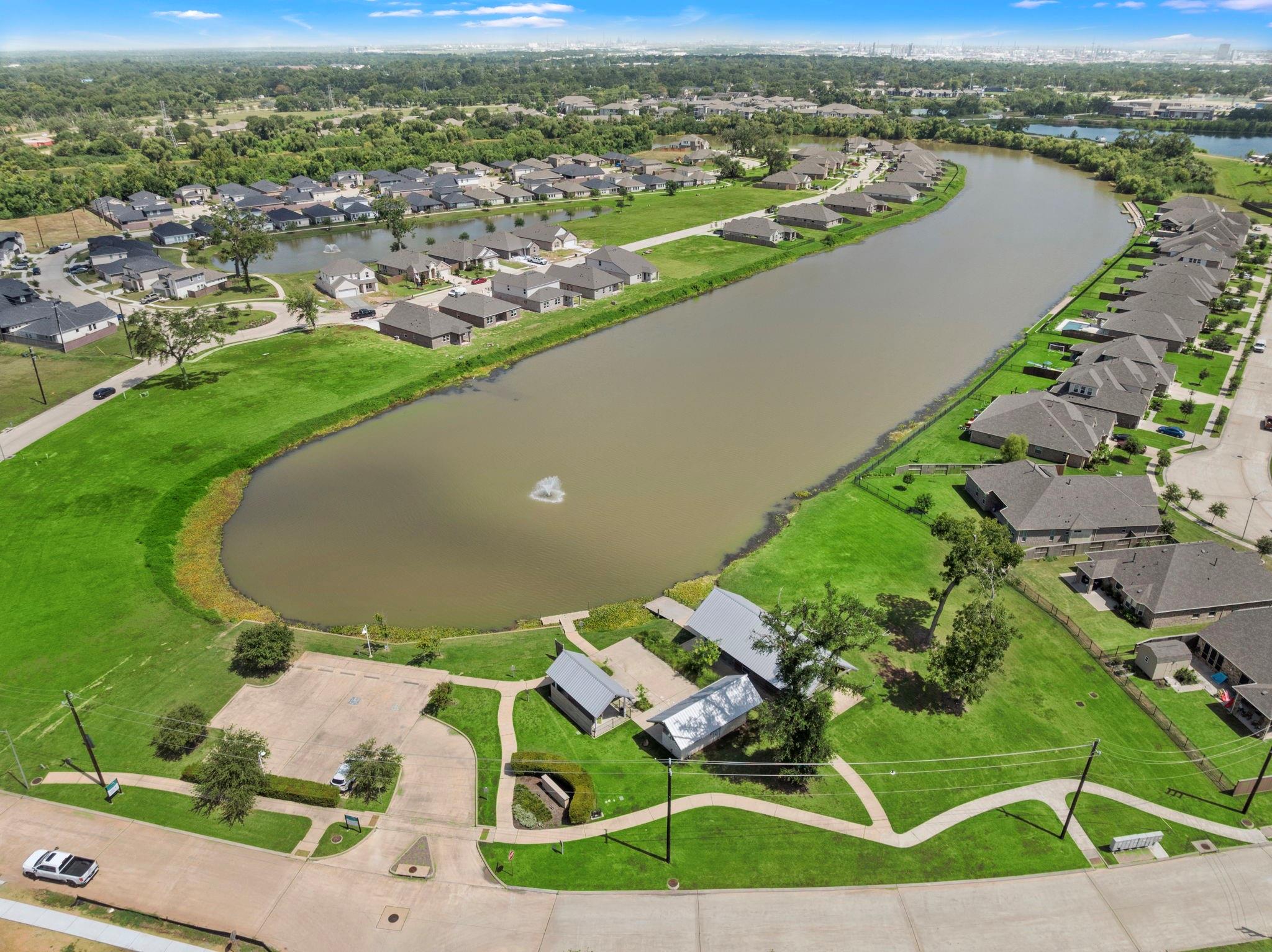 126 Water Grass Trail, Clute Tx 77531 Property Photo 36