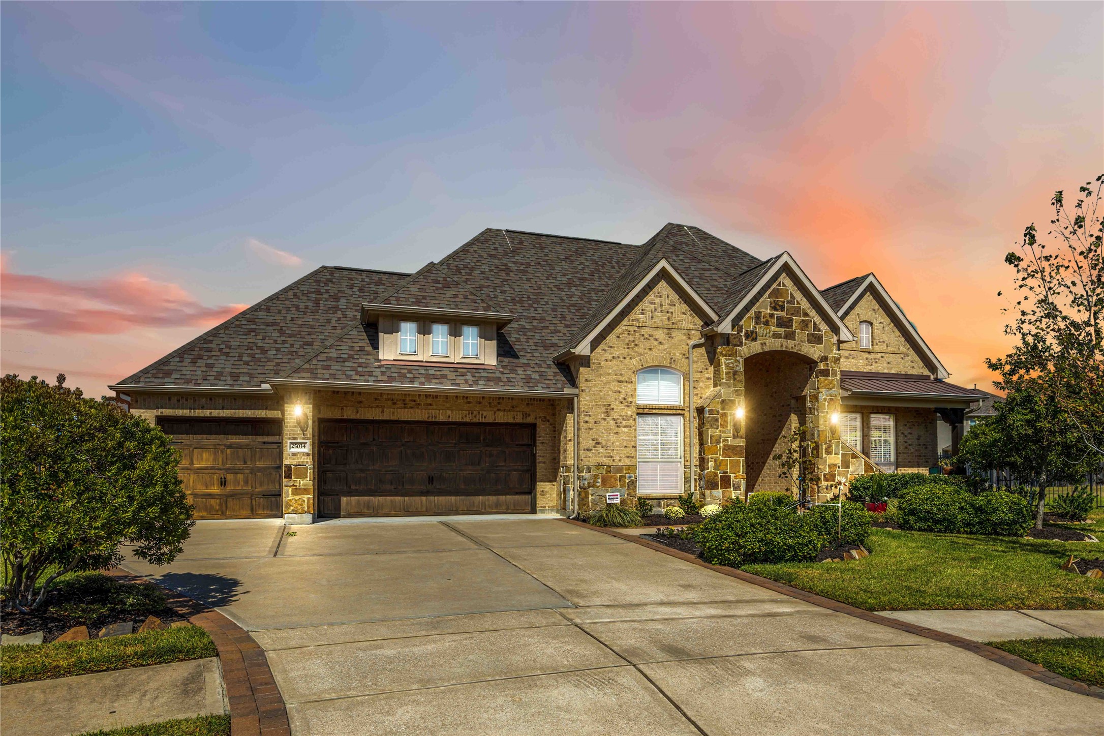 25034 Jennifer Heights Court Property Photo 1