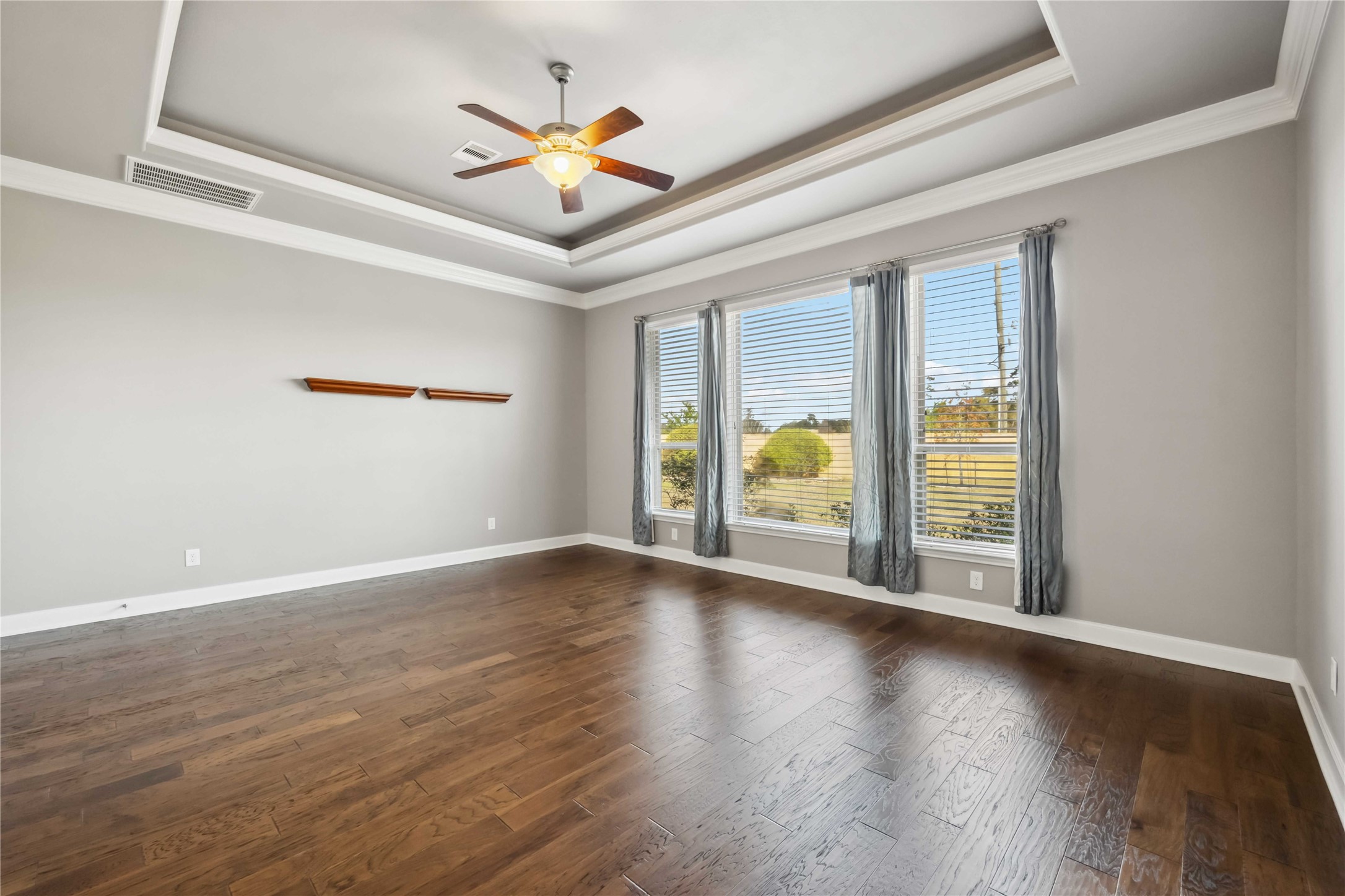 25034 Jennifer Heights Court Property Photo 15