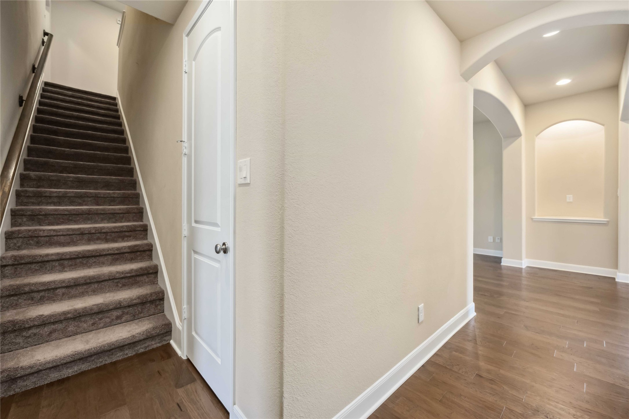 25034 Jennifer Heights Court Property Photo 26