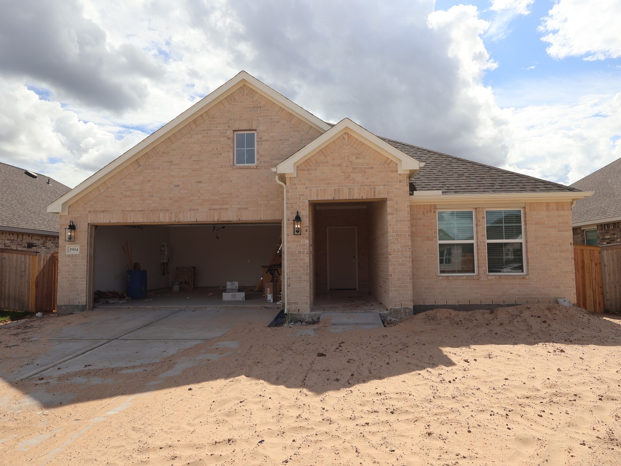 1904 Sleeping Hills Drive Property Photo 1