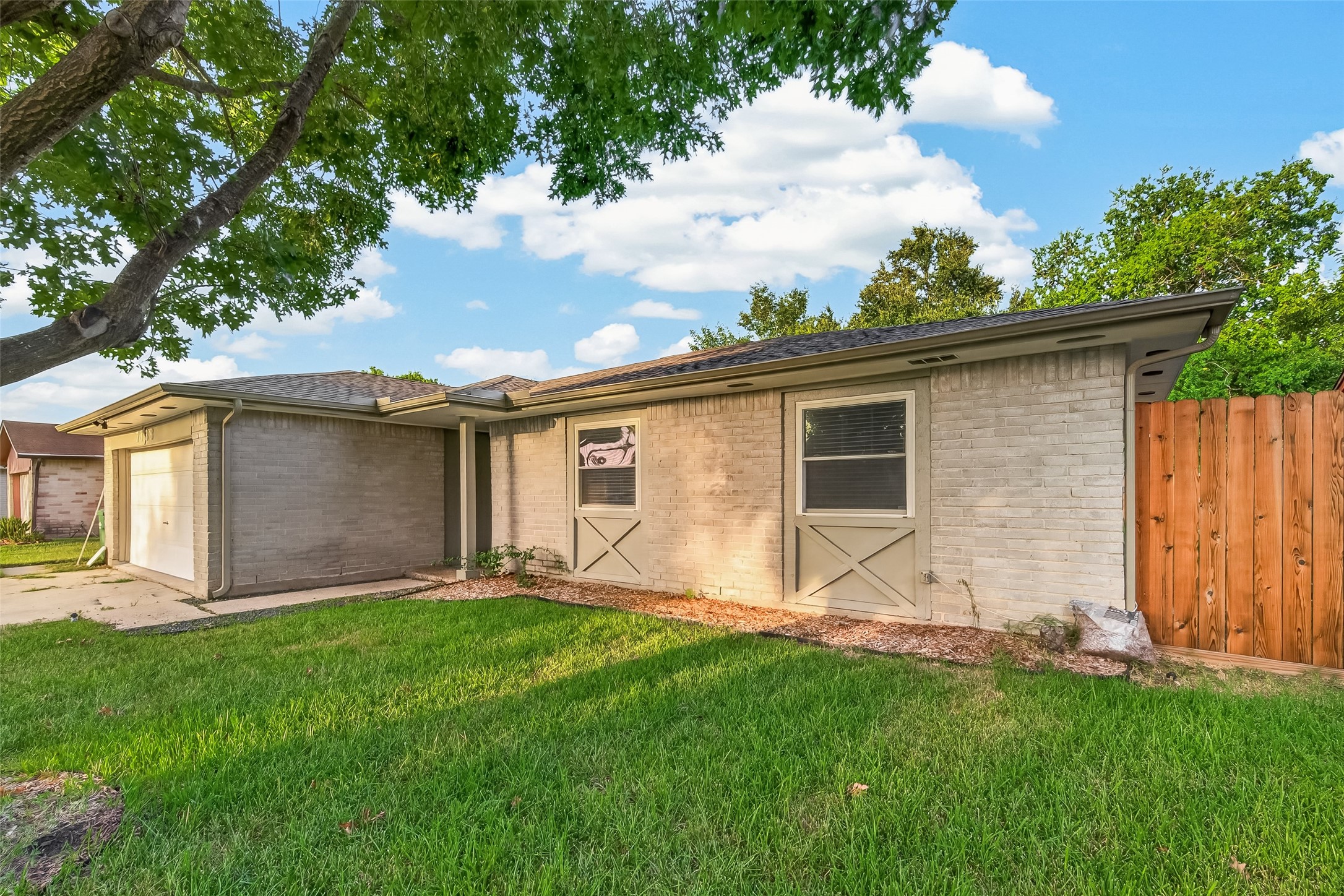 7338 Cornwall Bridge Lane Property Photo 3