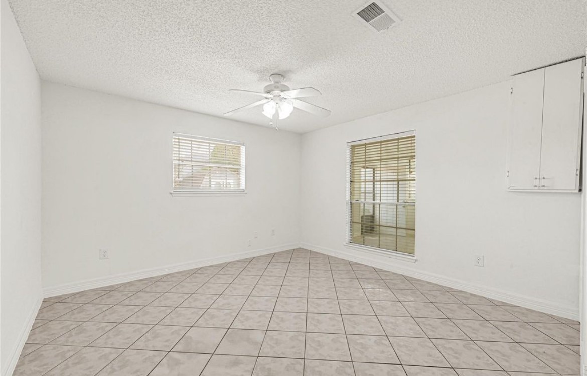 9208 Carousel Lane Property Photo 8