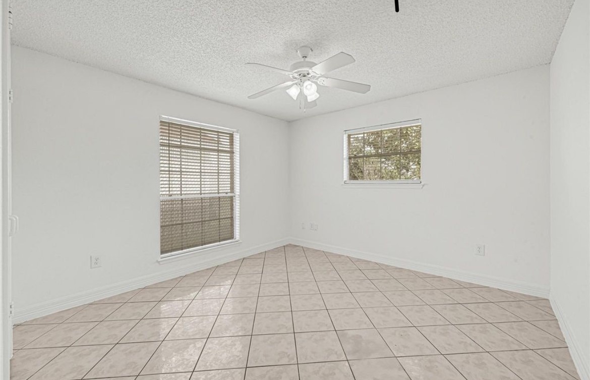 9208 Carousel Lane Property Photo 9