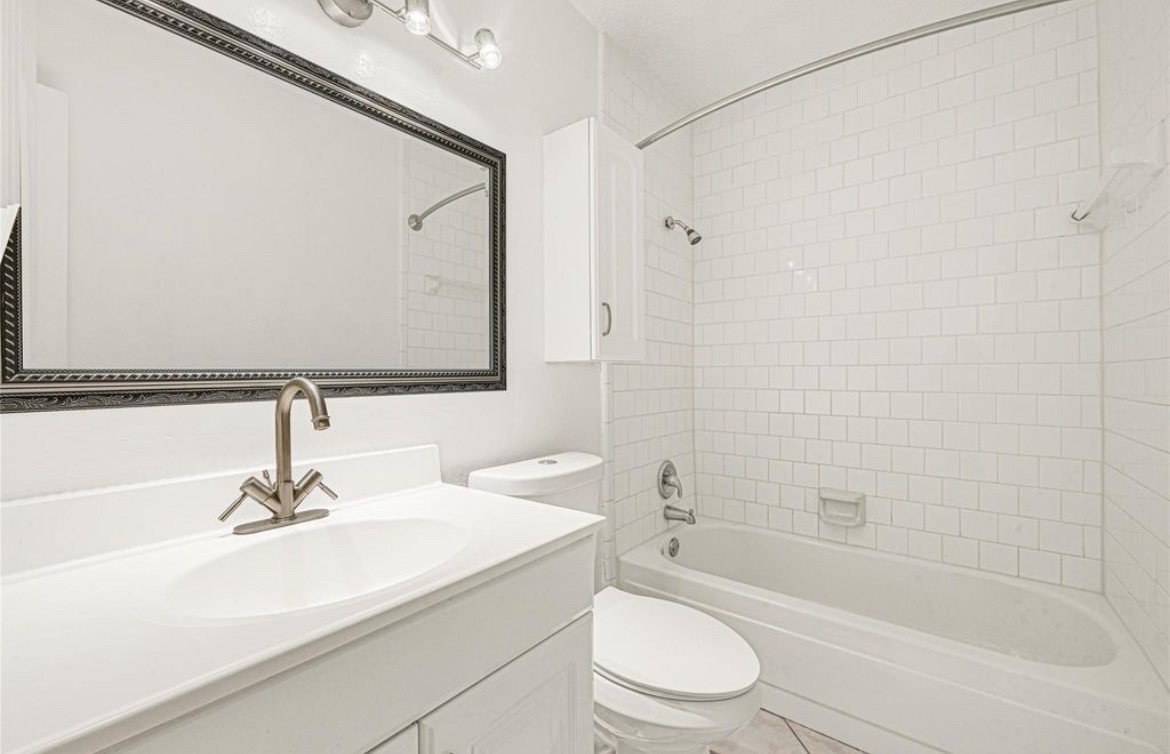 9208 Carousel Lane Property Photo 10
