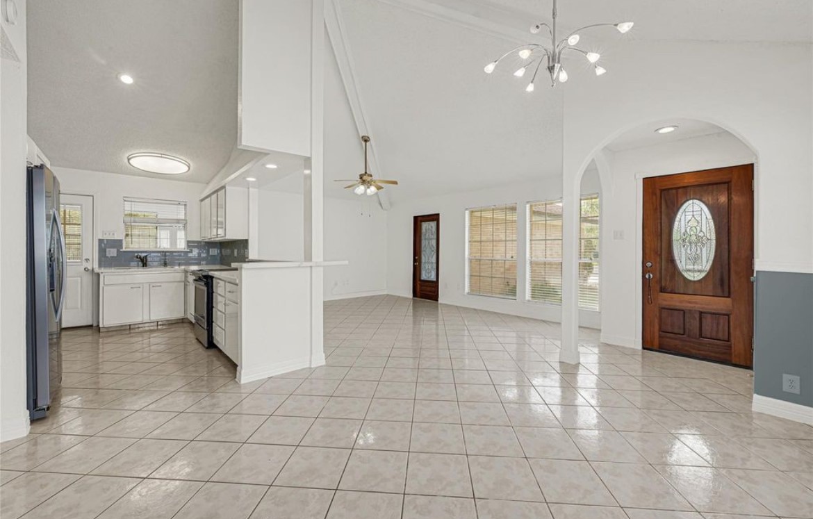 9208 Carousel Lane Property Photo 11
