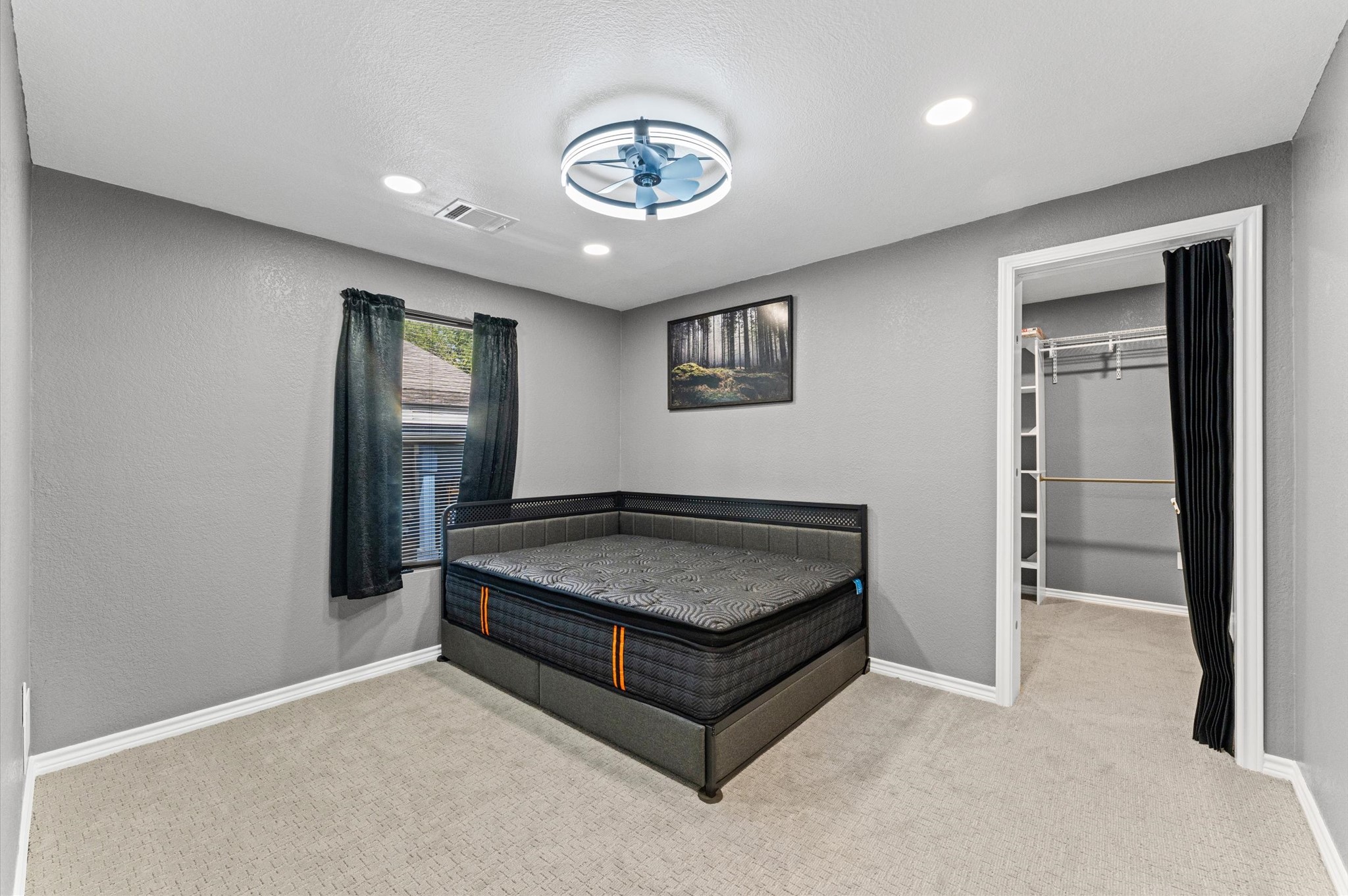 1219 Walnut Avenue Property Photo 8