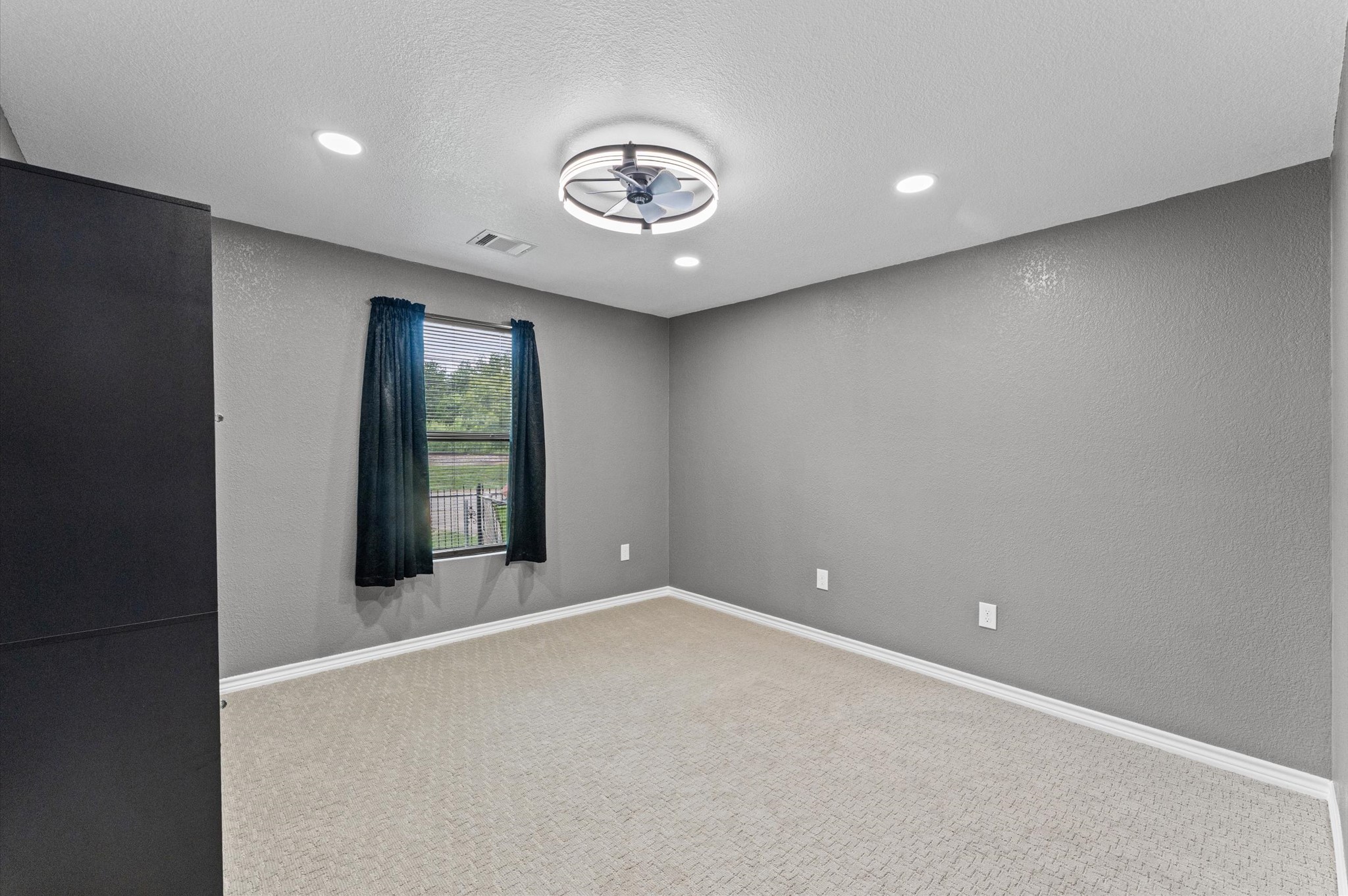 1219 Walnut Avenue Property Photo 11