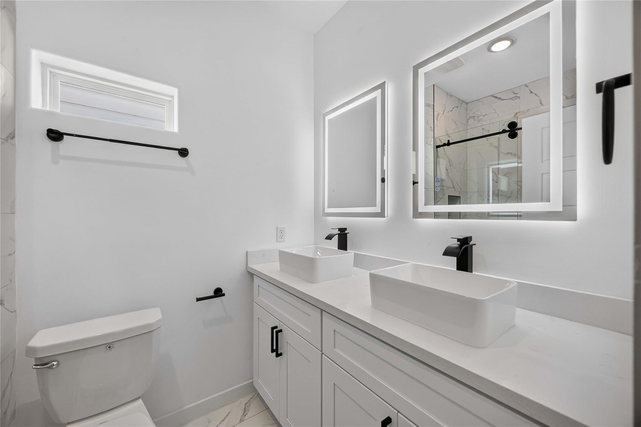 8210 Sterlingshire Street, Houston Tx 77078 Property Photo 15