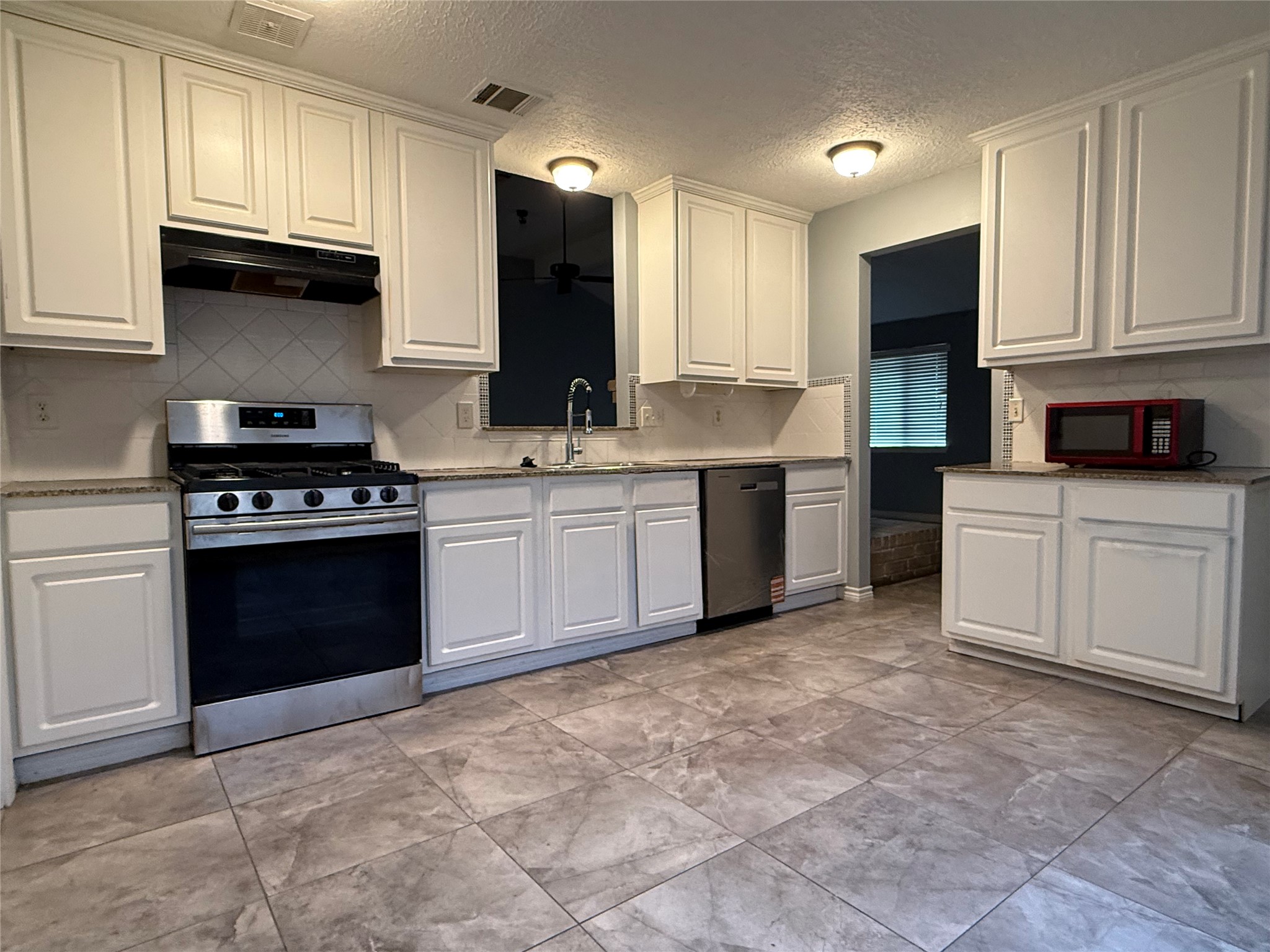 2607 Amaranth Drive Property Photo 35