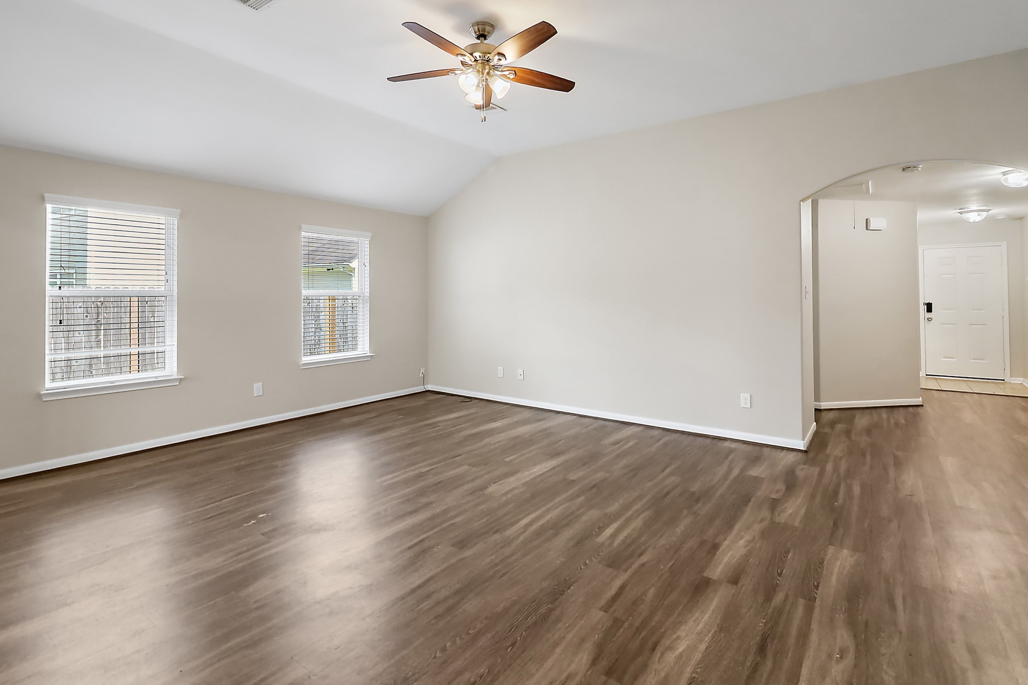 17123 Broken Back Drive Property Photo 5