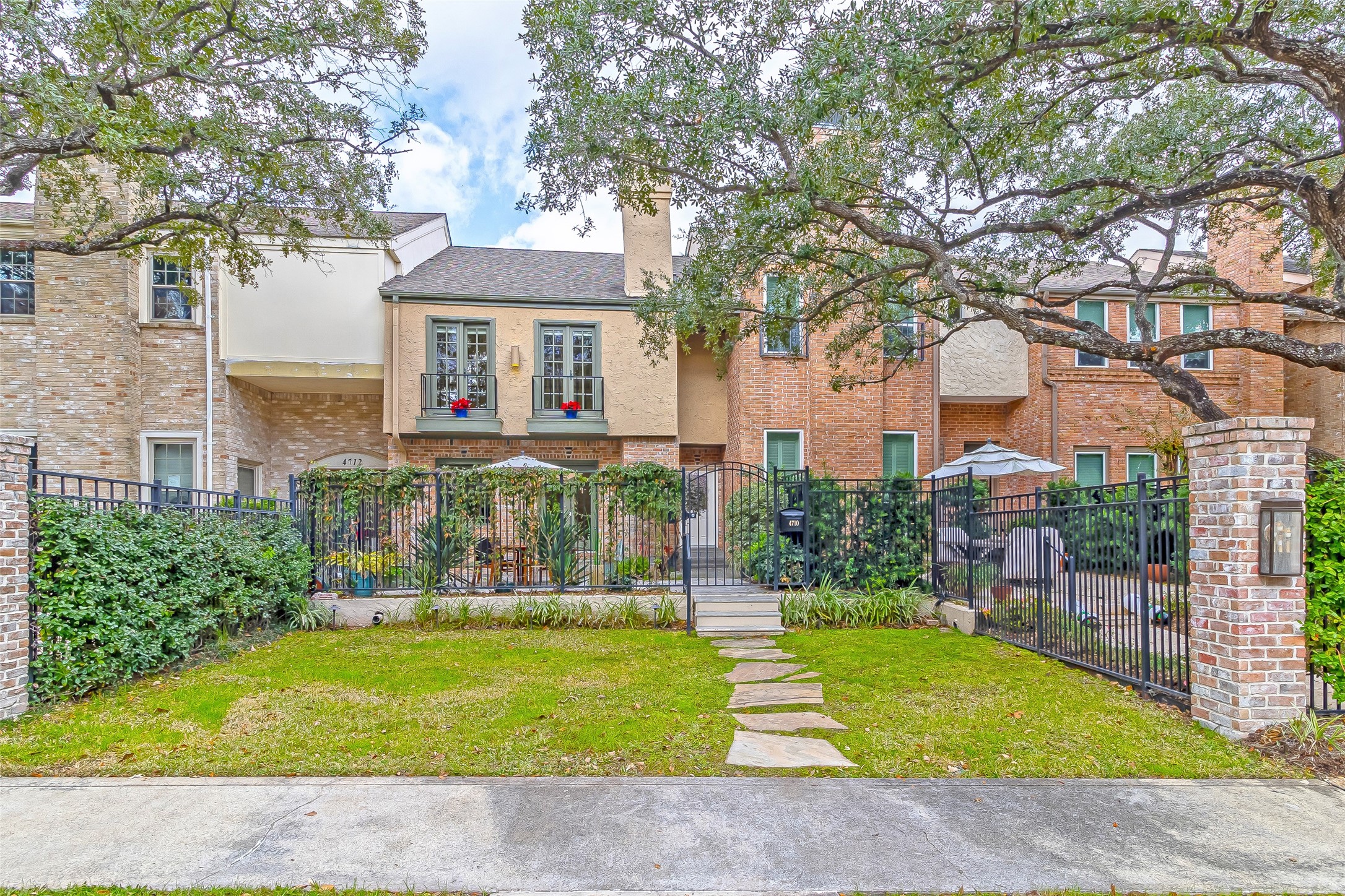 4710 Post Oak Timber Drive Property Photo 1