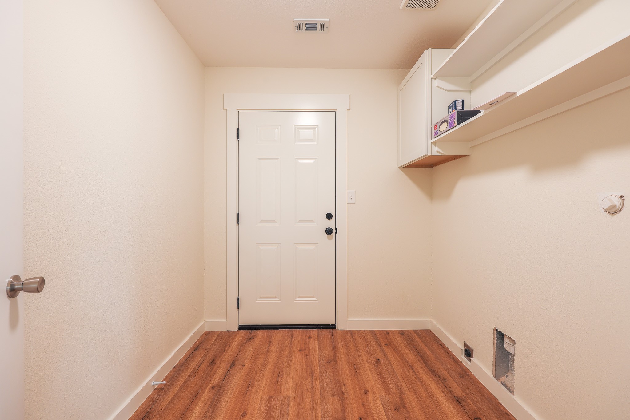 228 5914-10 Property Photo 21