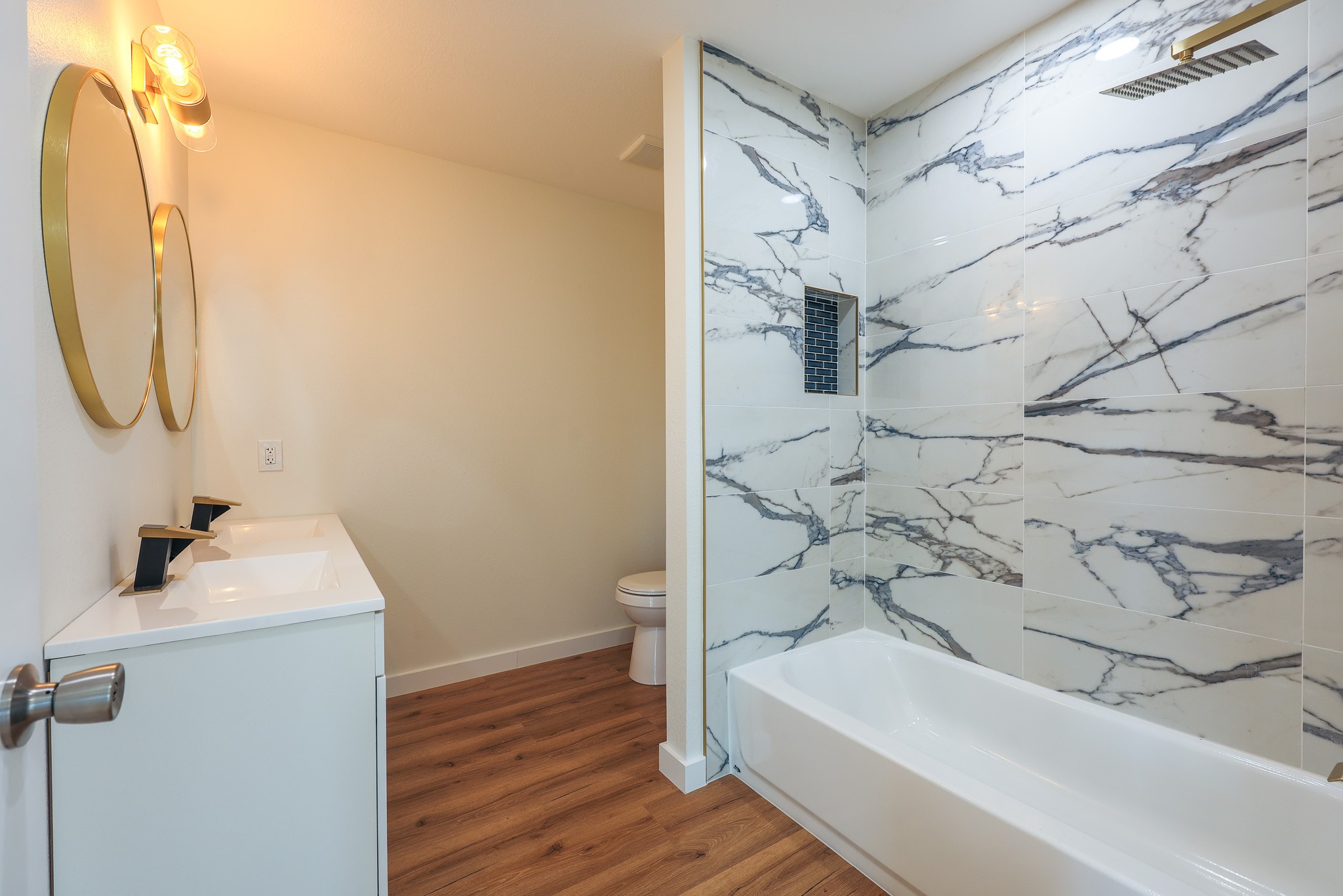 228 5914-10 Property Photo 25
