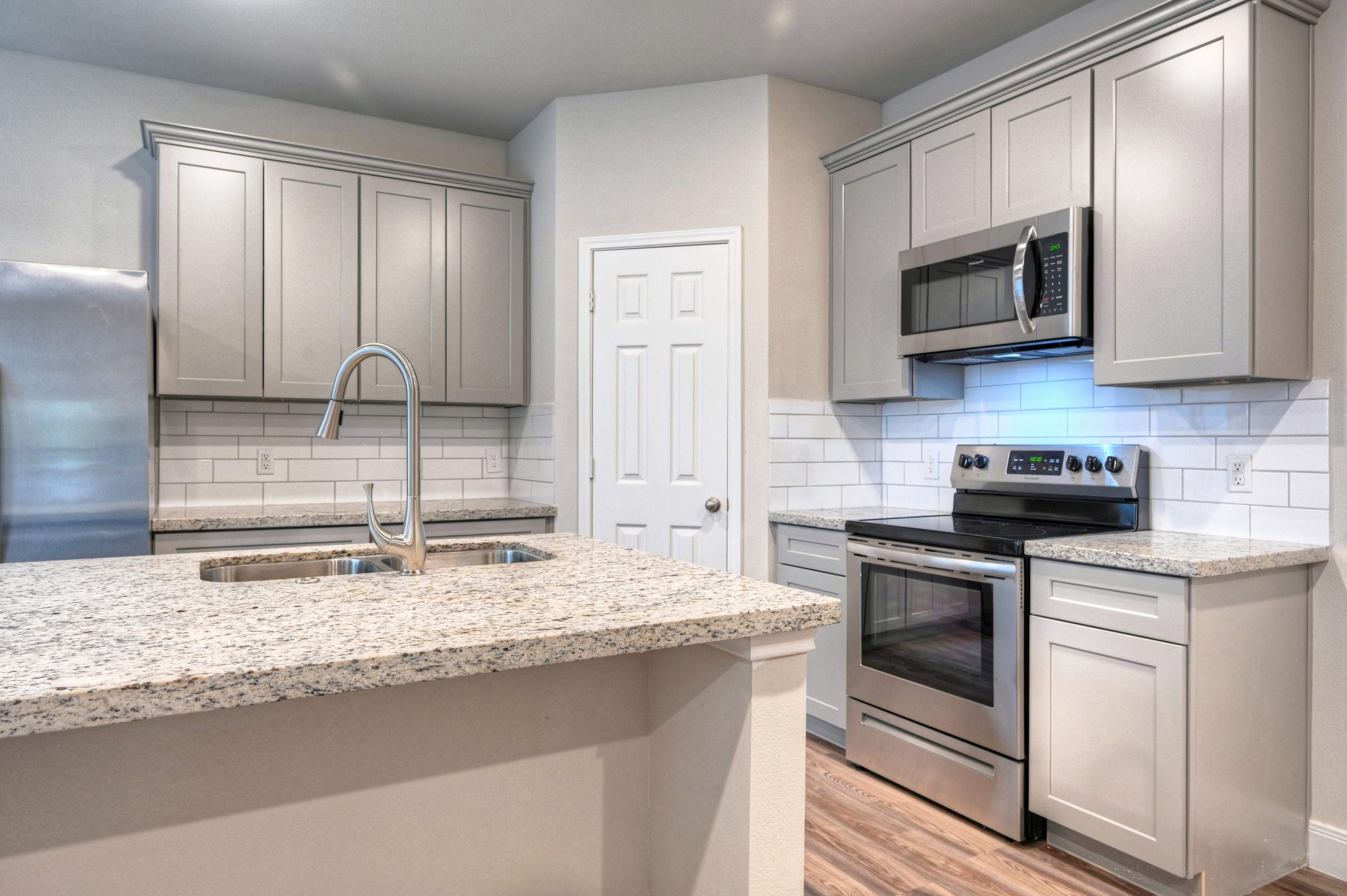 9175 Inwood Property Photo 4