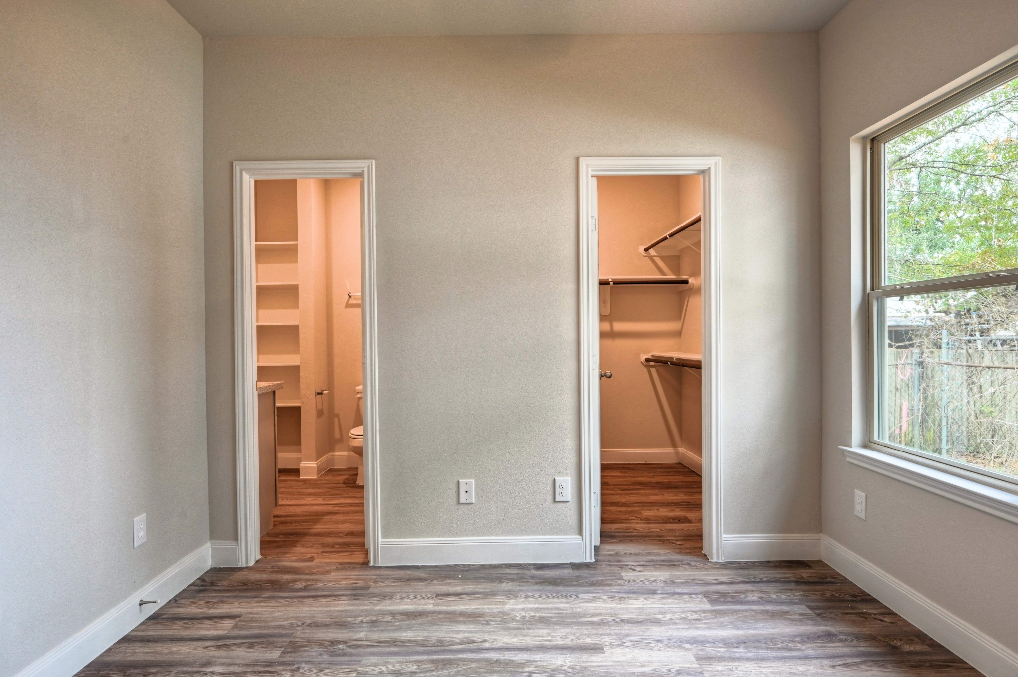 9175 Inwood Property Photo 18
