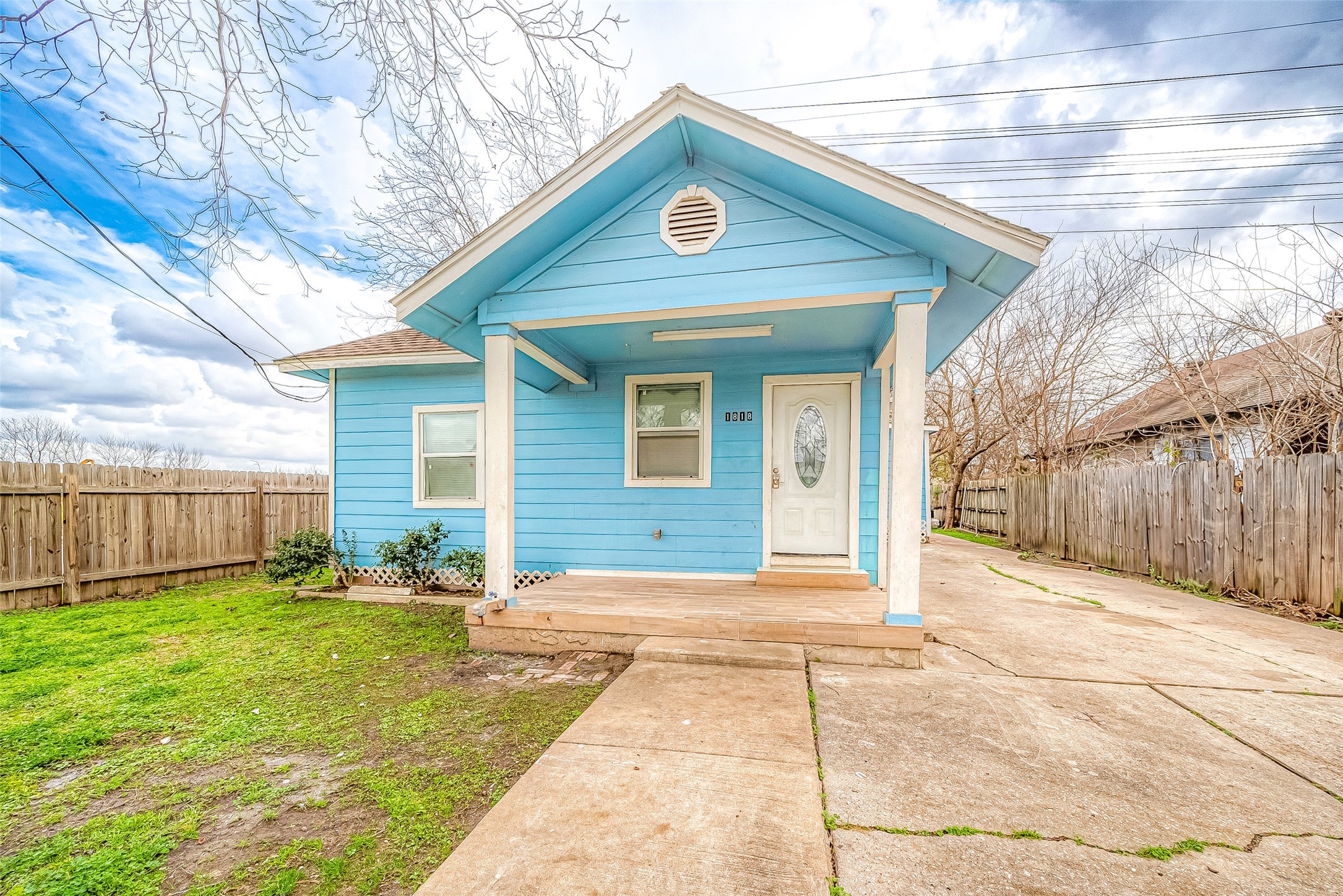 1818 Ryon Street Property Photo