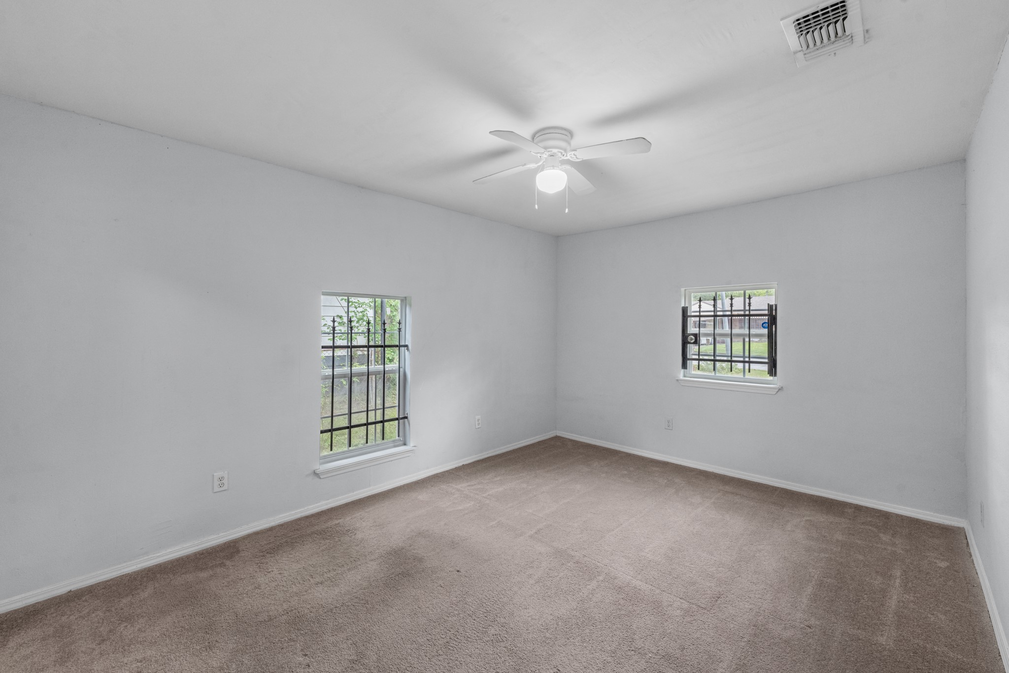 9410 Rosehaven Drive Property Photo 16