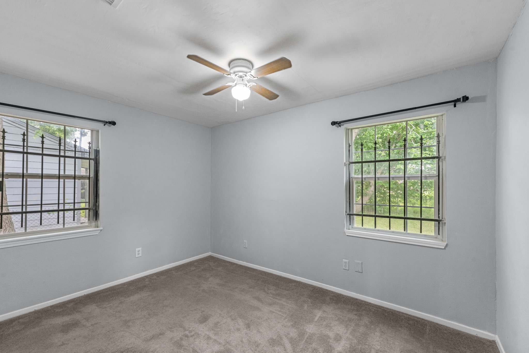 9410 Rosehaven Drive Property Photo 18