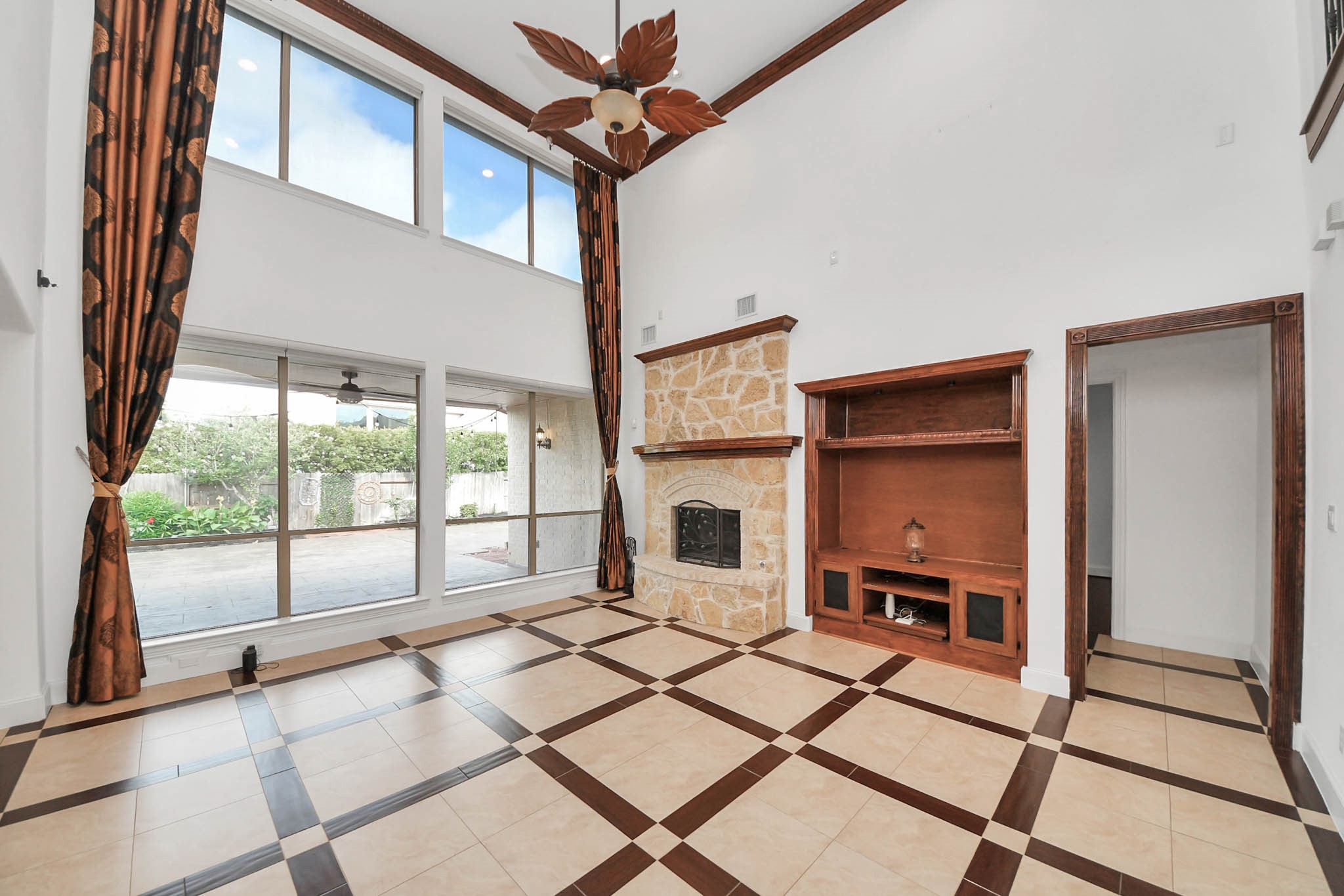 1807 Ravenel Lane Property Photo 6
