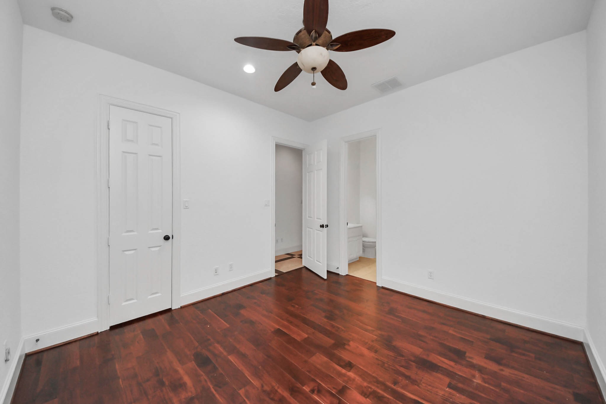 1807 Ravenel Lane Property Photo 18