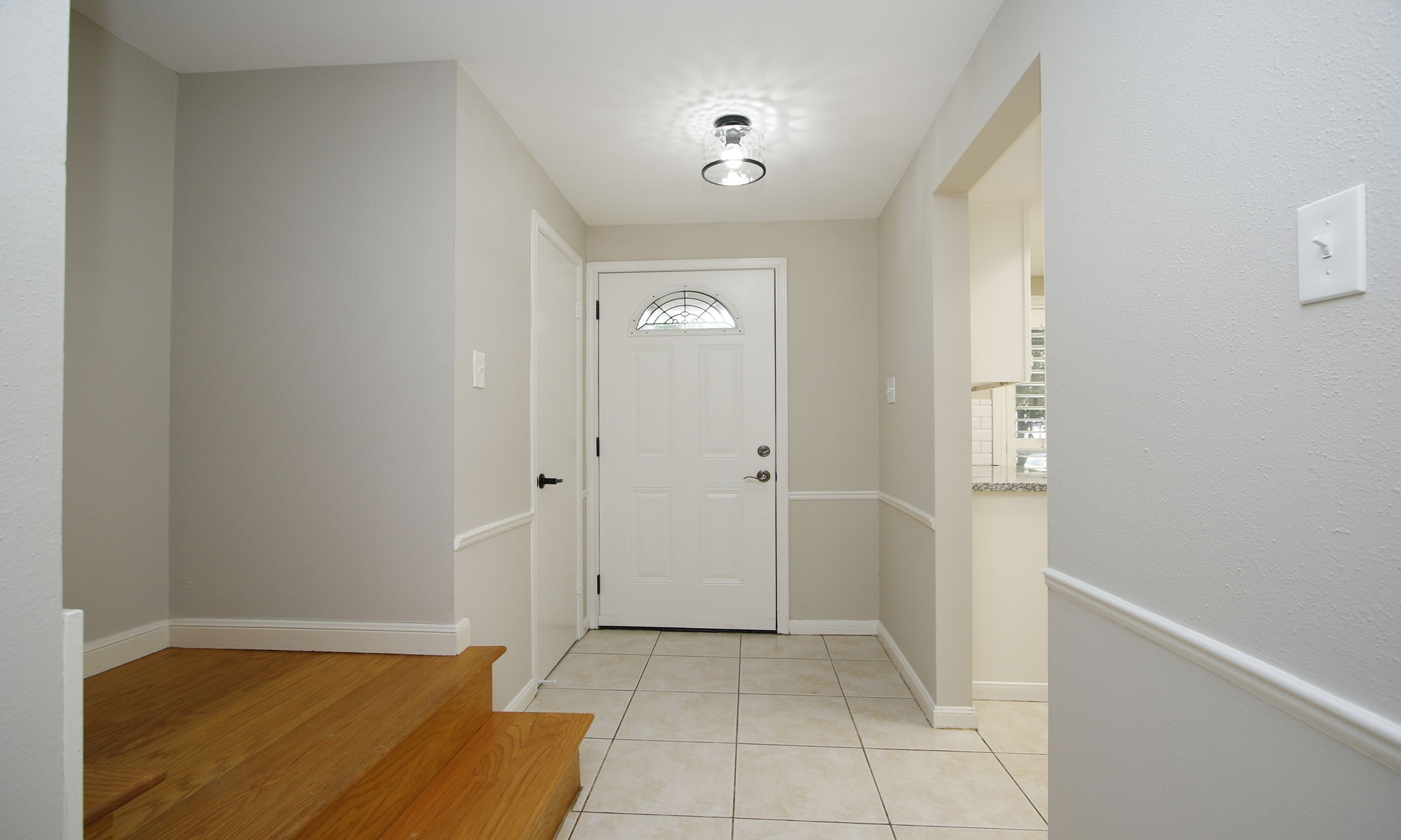 9656 Westview Drive 8 Property Photo 8