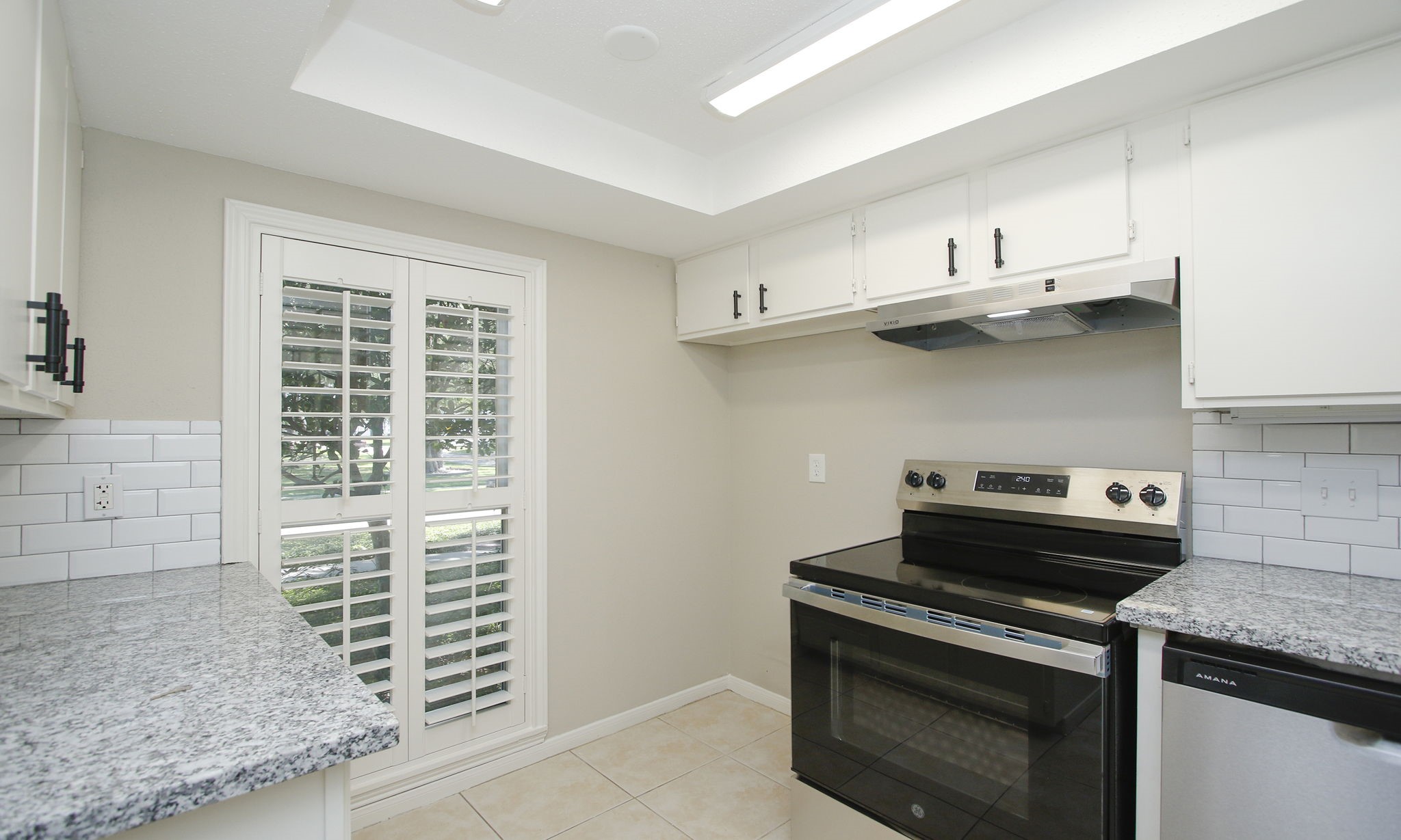 9656 Westview Drive 8 Property Photo 15