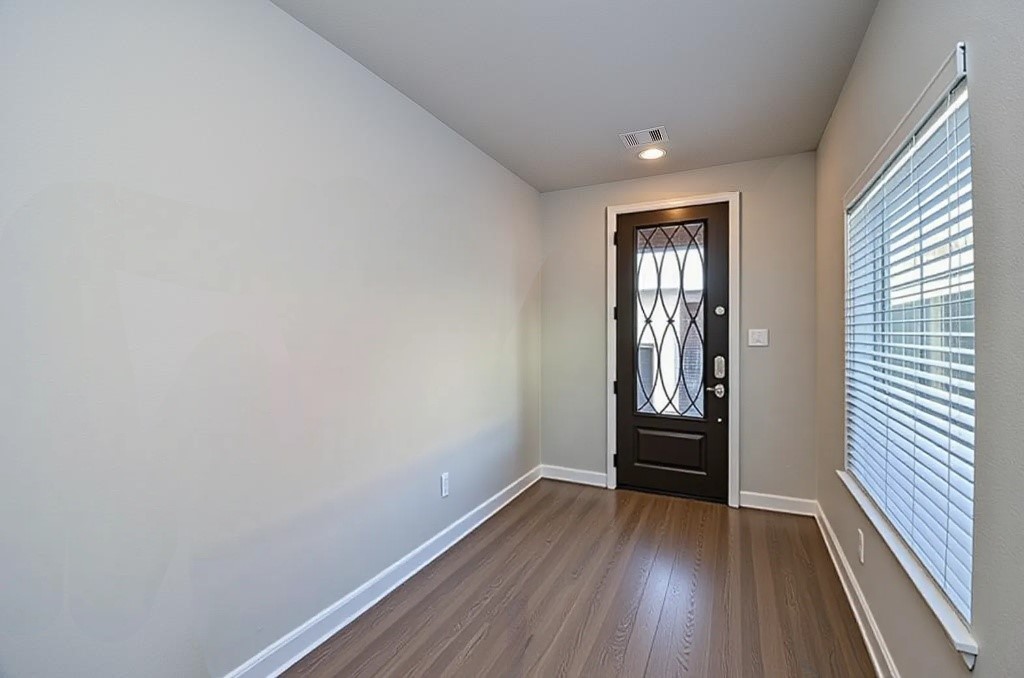 1536 Dian Street C Property Photo 5