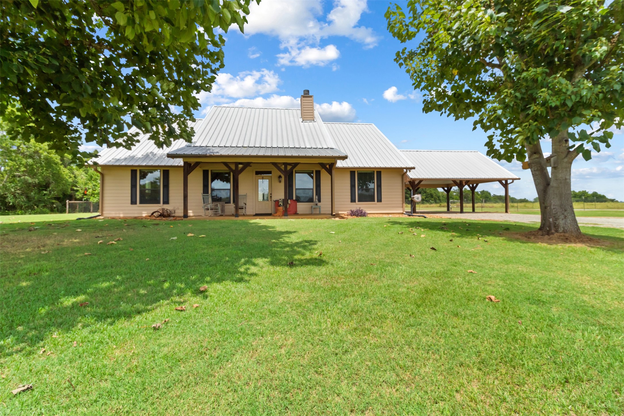 1750 County Road 3211 Property Photo 1