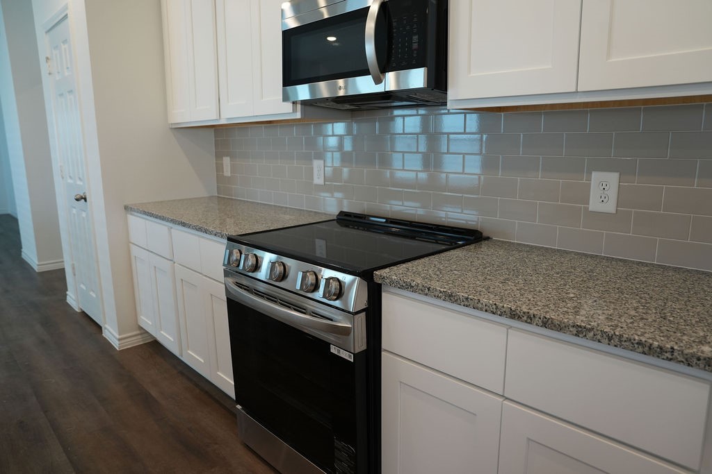 821 Stoney Point Lane Property Photo 6