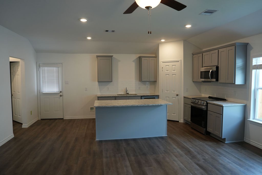 821 Stoney Point Lane Property Photo 21