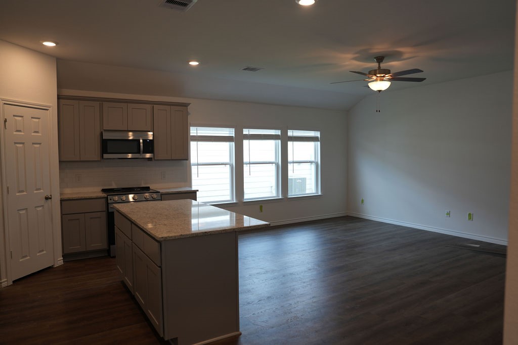 821 Stoney Point Lane Property Photo 26