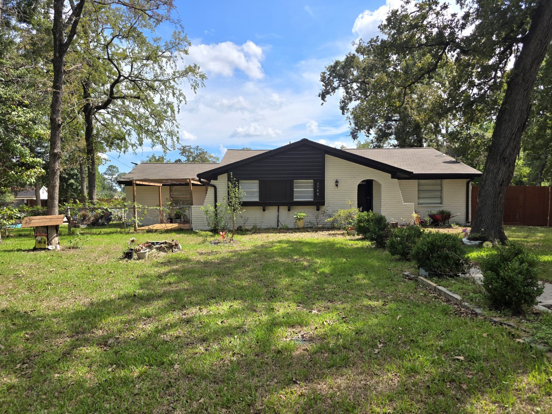 3748 Pin Oak Drive Property Photo 1