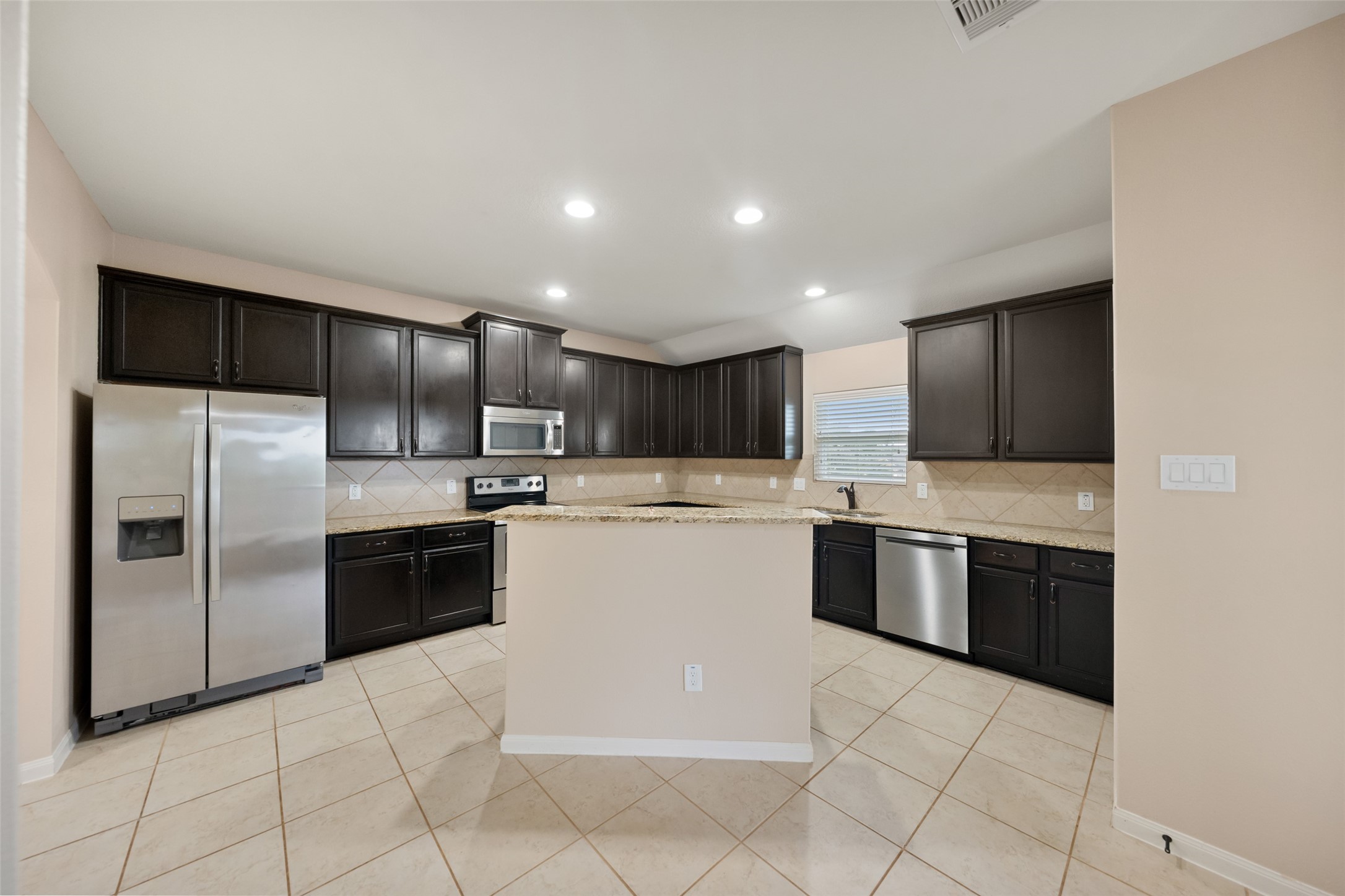 18856 Atascosa Trail Property Photo 9
