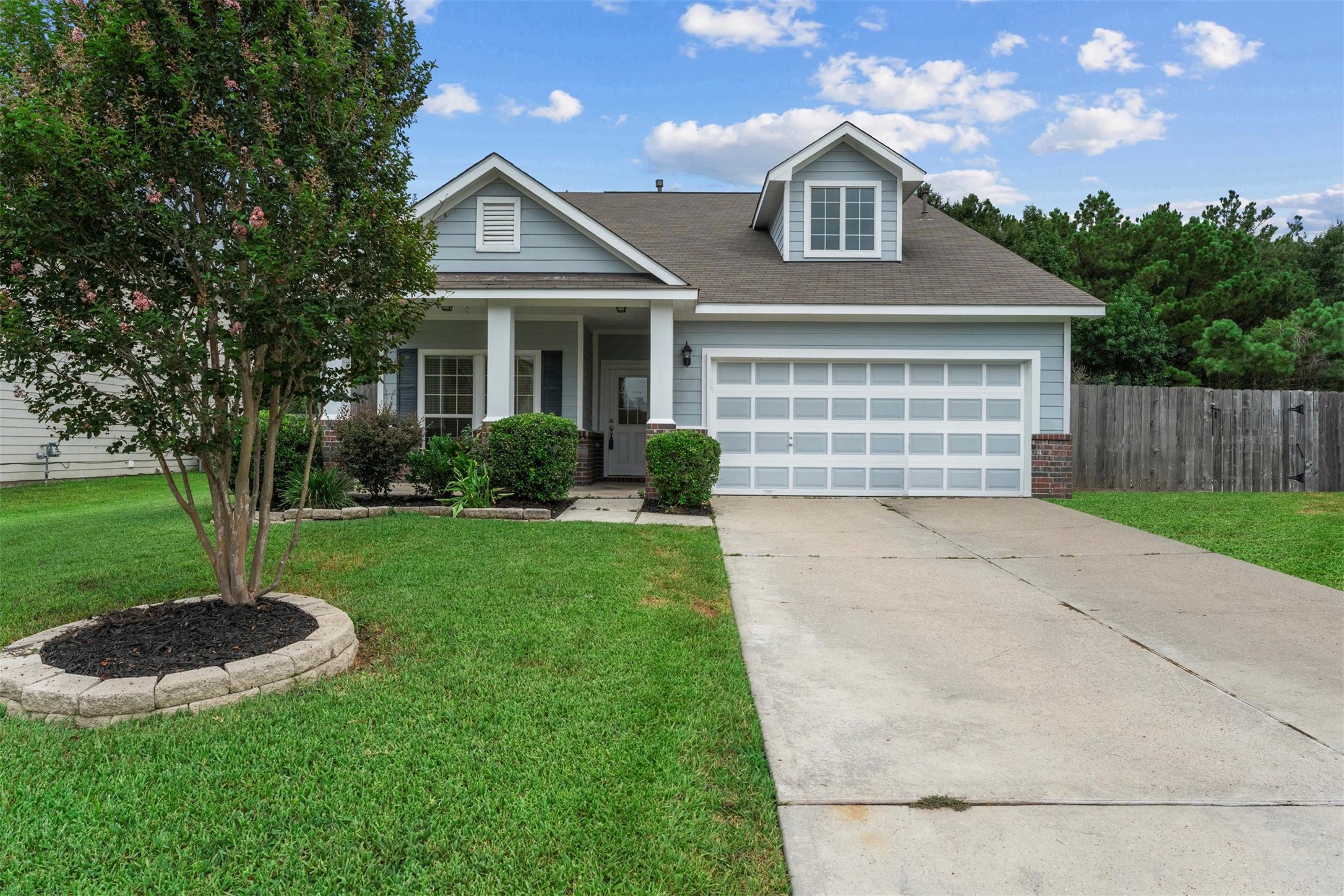 1069 Shadow Glenn Drive Property Photo 1