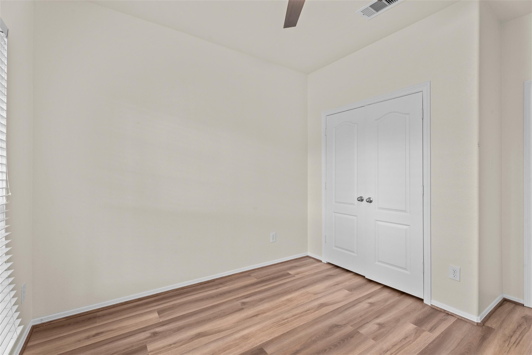 1069 Shadow Glenn Drive Property Photo 16