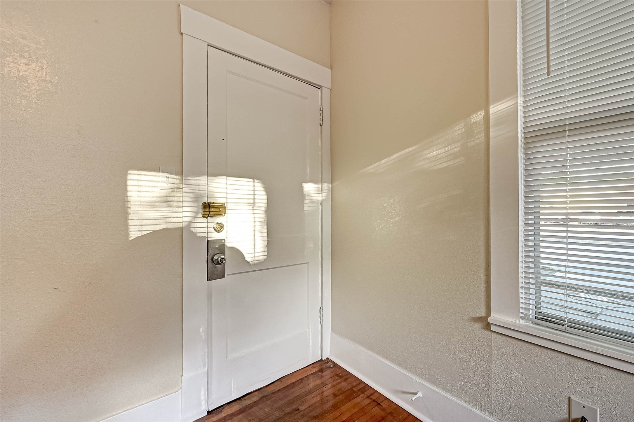 1748 Richmond Avenue 4 Property Photo 3
