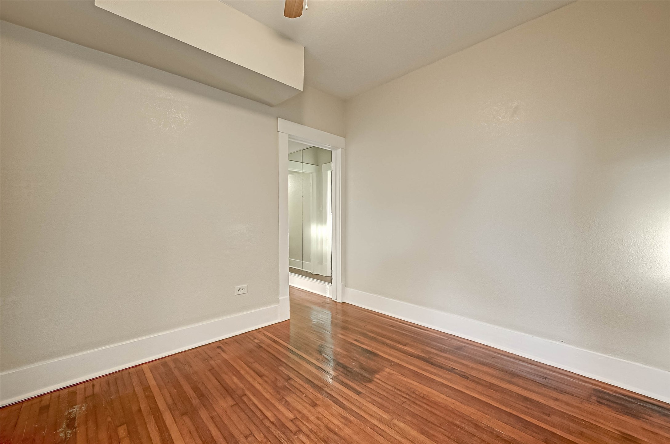 1748 Richmond Avenue 4 Property Photo 6