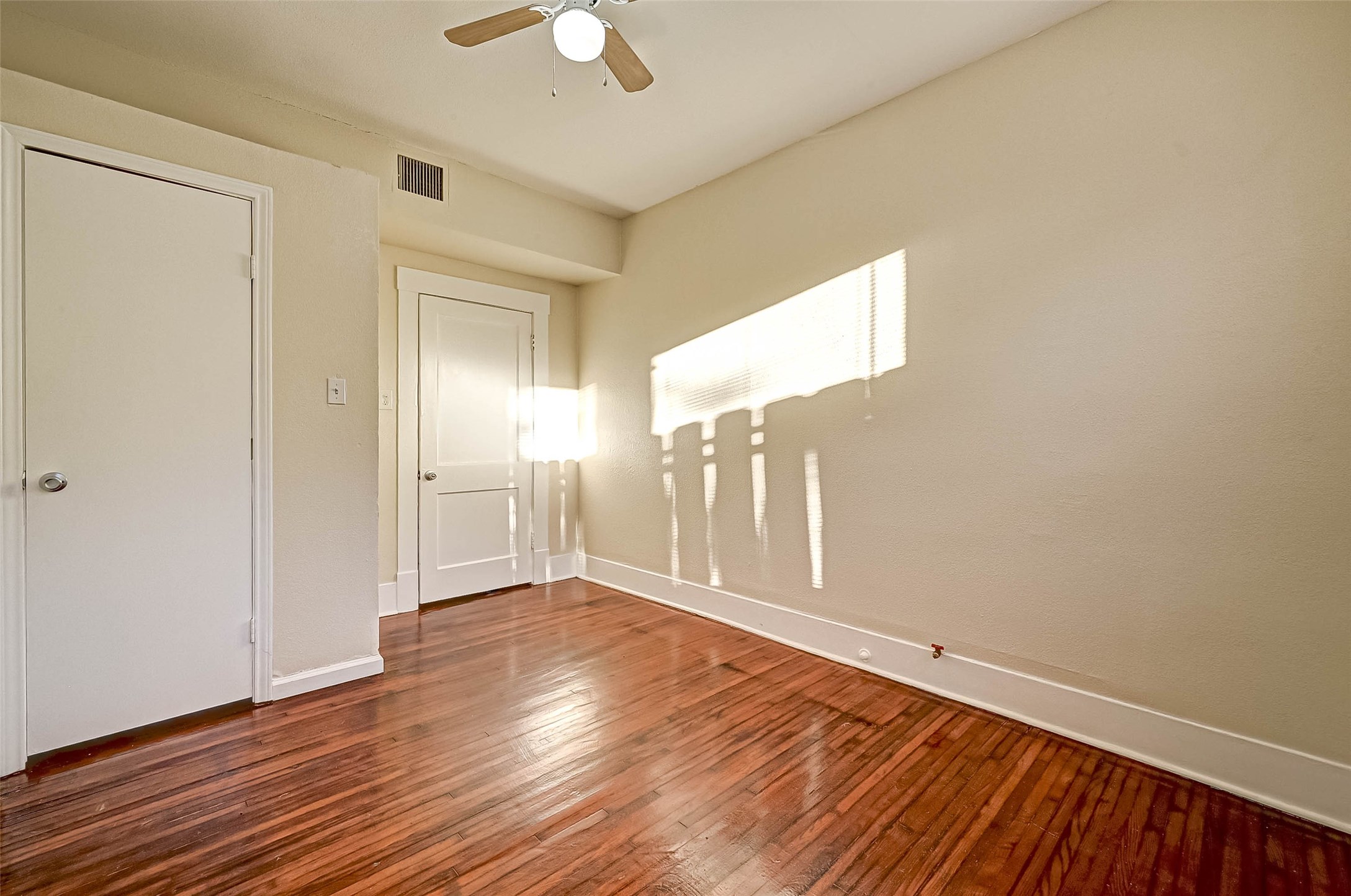 1748 Richmond Avenue 4 Property Photo 15