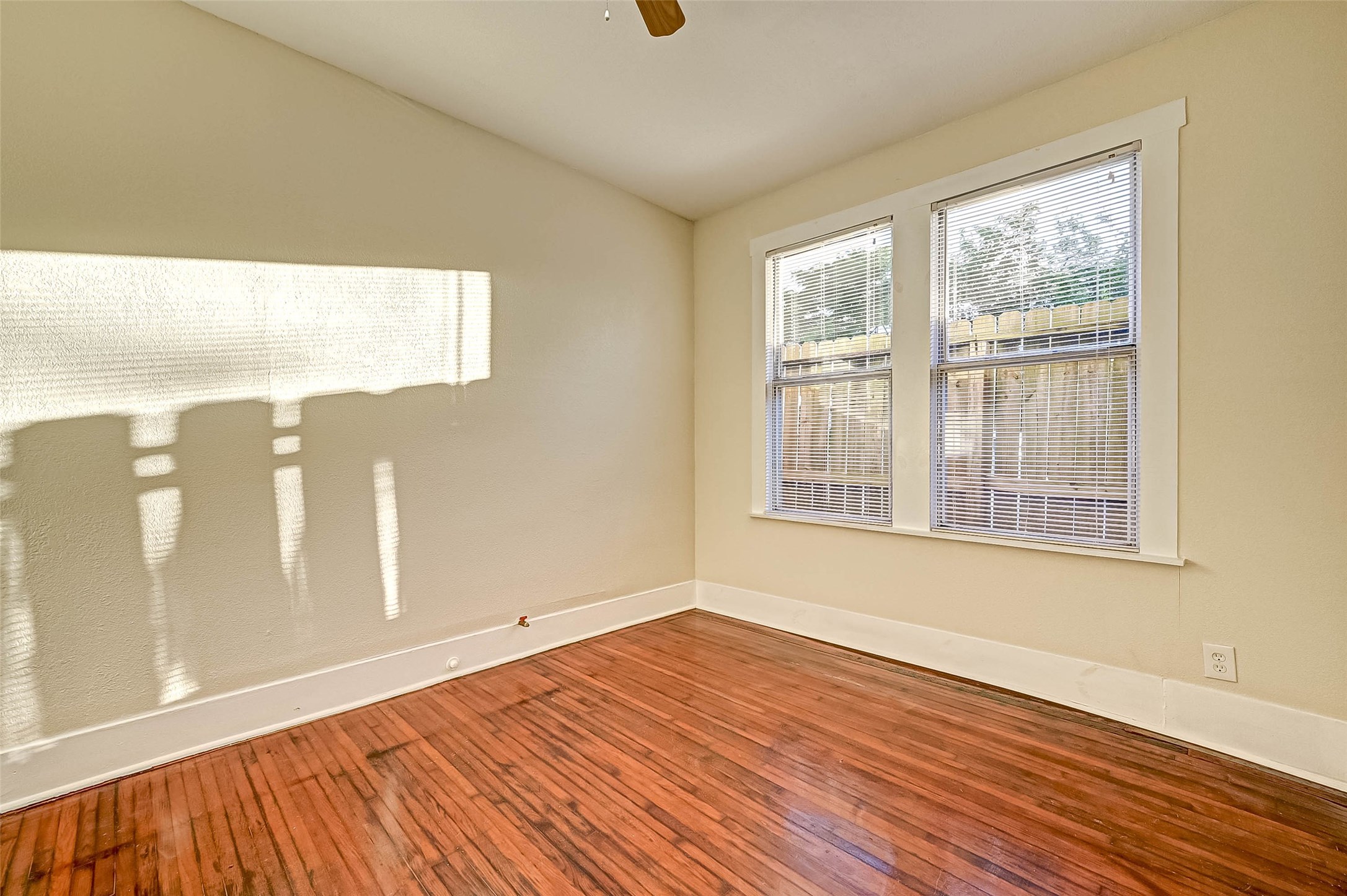 1748 Richmond Avenue 4 Property Photo 16